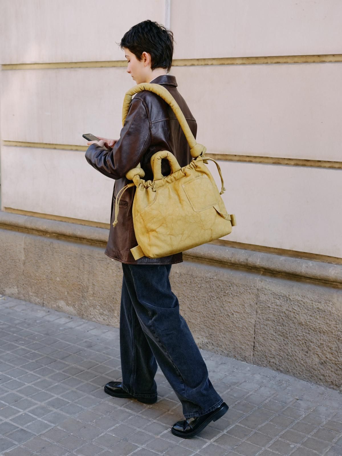 올랜드 코튼워싱 소프트 베이직 호보백 Ona Washed Bag 48115509887311 MUSTARD - 상세 이미지 2