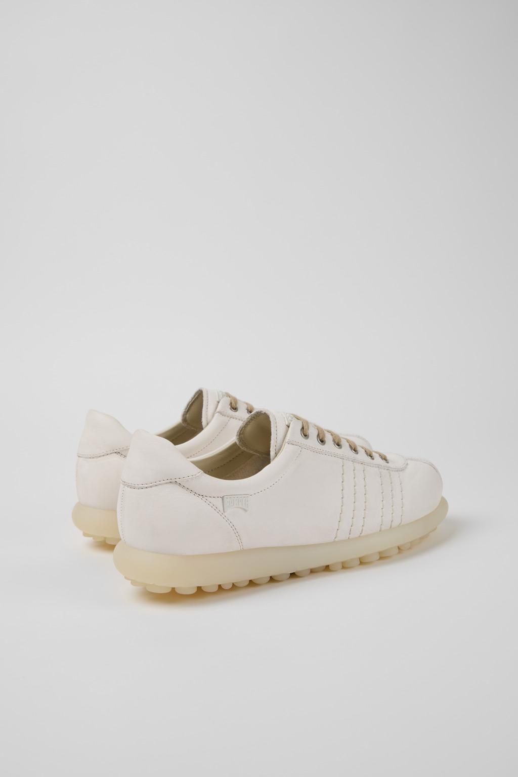 캠퍼 화이트 아이코닉 가죽 로우탑 스니커즈 Pelotas K201758-003 WHITE - 상세 이미지 3