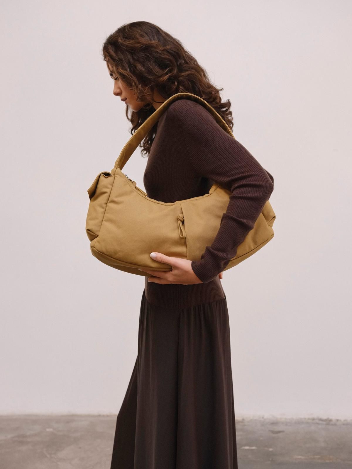 올랜드 미니멀 캔버스 소프트쉐입 호보백 Nil Bag 54475945771343 MUSTARD - 상세 이미지 2