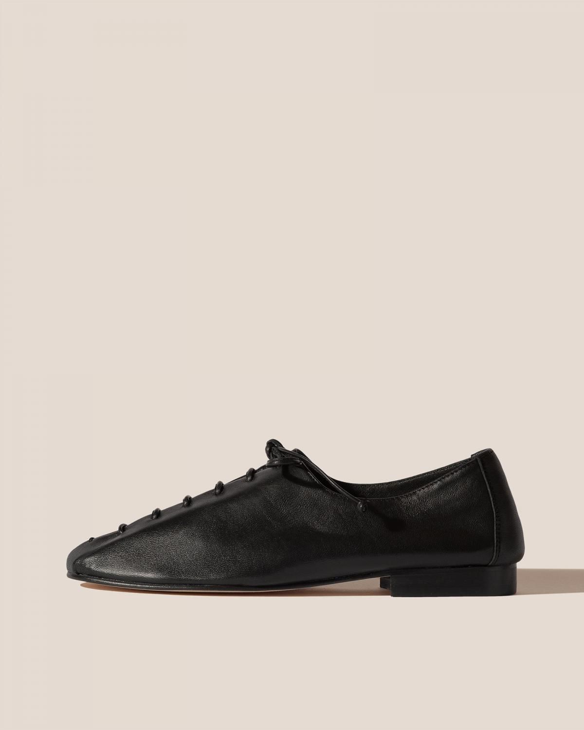 헤레우 플레가다 샤이니 디컨스트럭트 레이스업 슈즈 14958099792204 BLACK - 메인 이미지