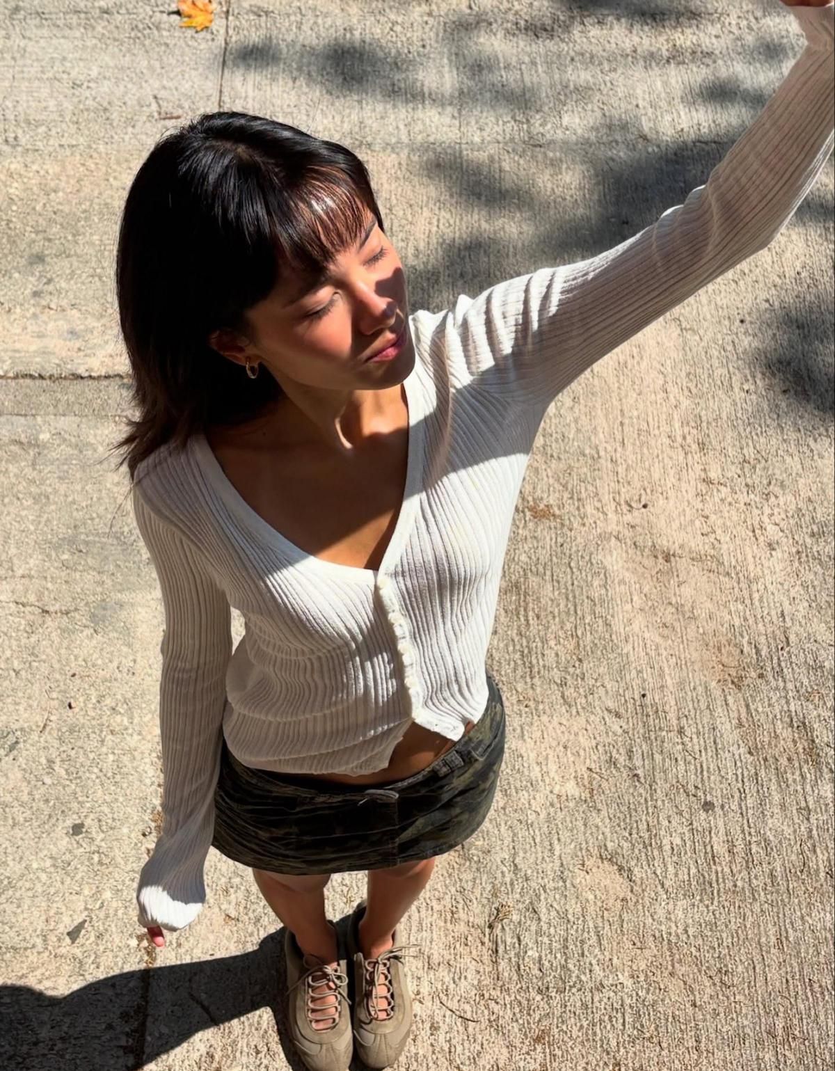버쉬카 슬림핏 골지 브이넥 버튼업 가디건 6986/693 WHITE - 상세 이미지 2