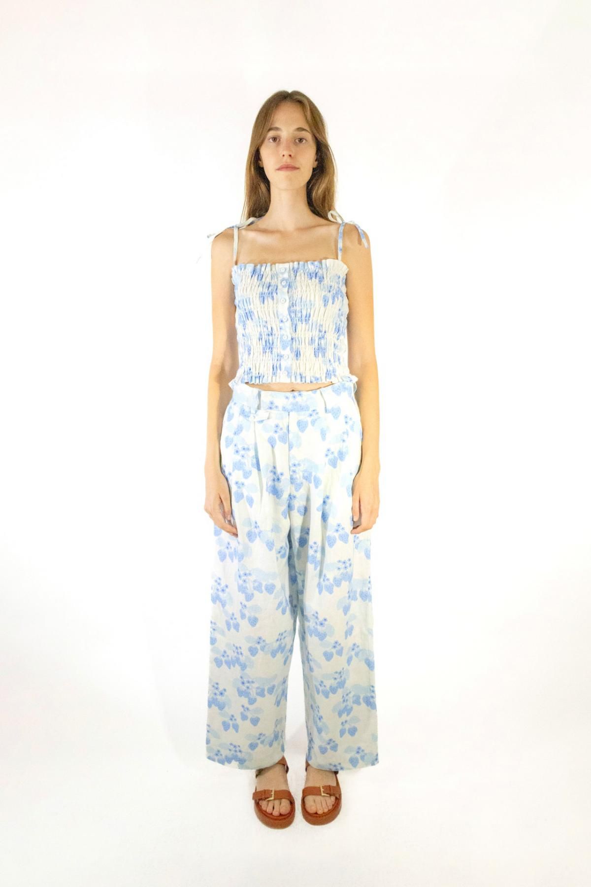 타이니코튼 플라워 패턴 테크니컬 와이드 핀턱 팬츠 SS25-667104 ONE COLOR - 상세 이미지 3