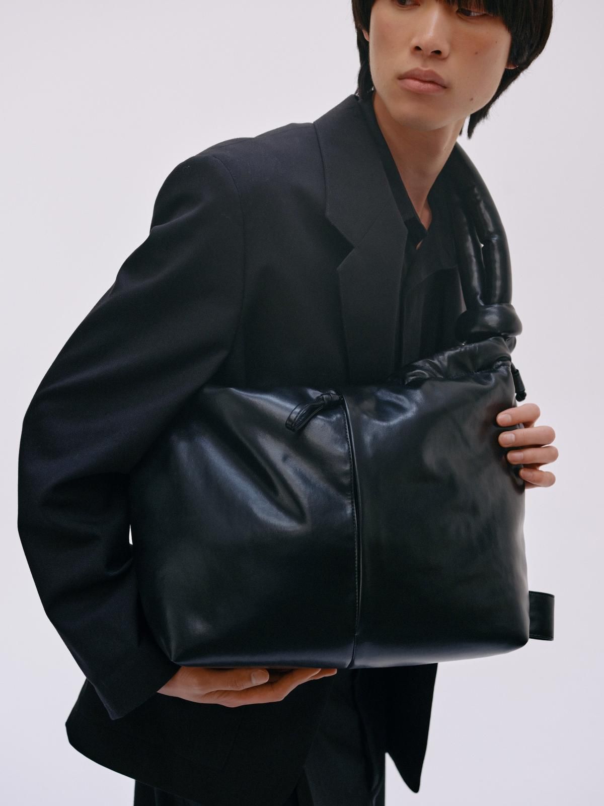 올랜드 소프트 비건 레더 방수 버킷백 Ona 49018783891791 BLACK - 상세 이미지 5