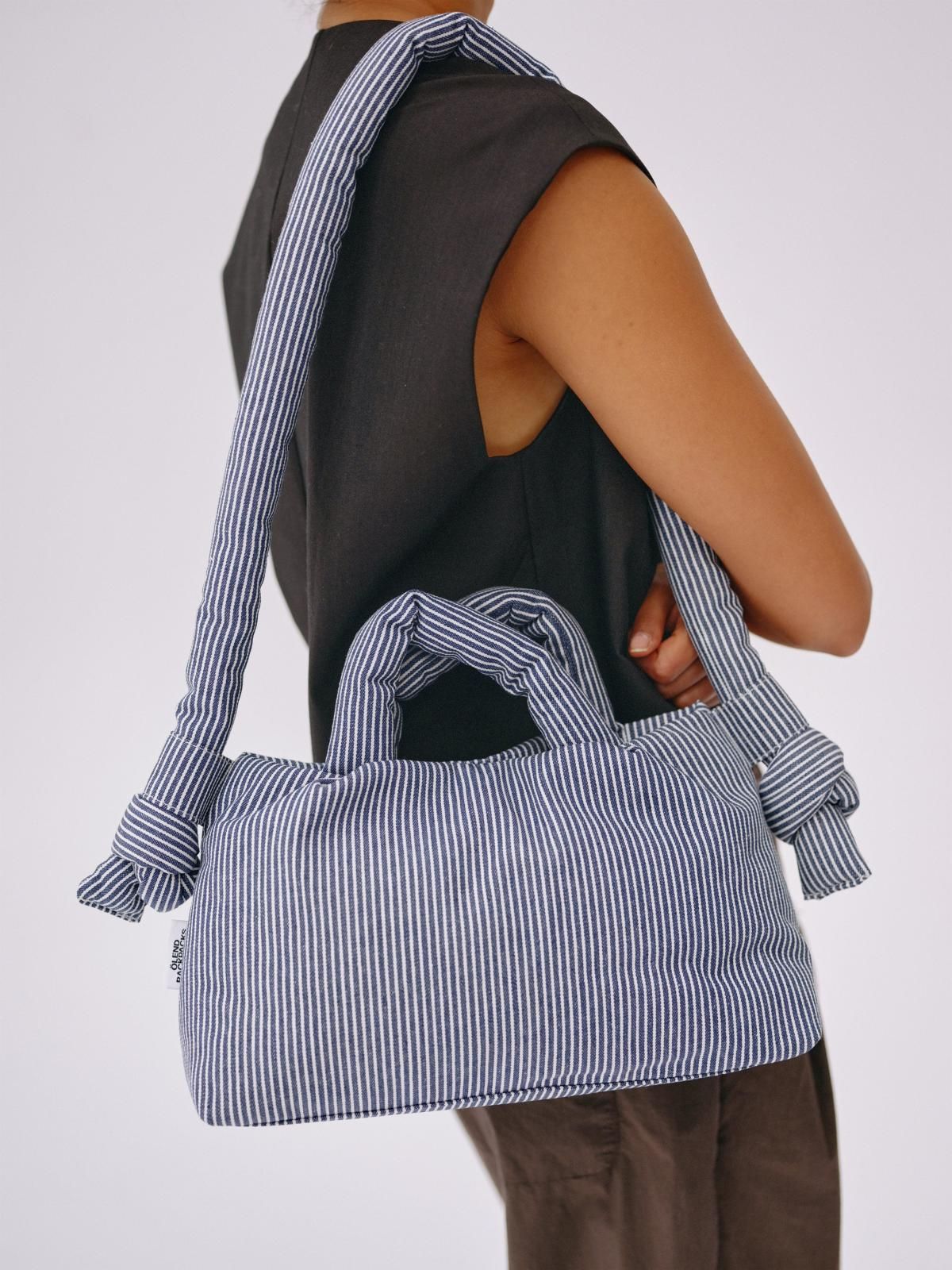 올랜드 소프트 푸퍼 미니 호보백 MiniOna 49210628145487 COTTON NAVY STRIPE - 상세 이미지 2