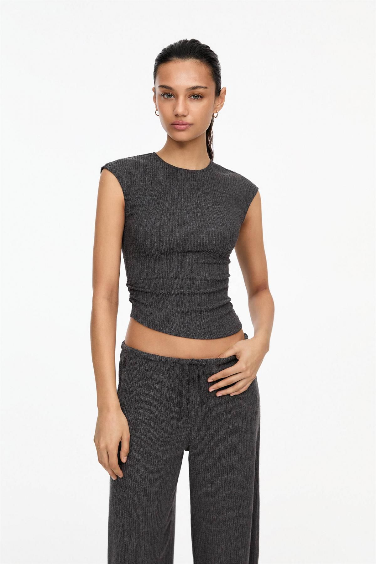 풀앤베어 미니멀 크레이프 라운드넥 비대칭 반팔 탑 3248/304 ANTHRACITE GREY - 상세 이미지 3