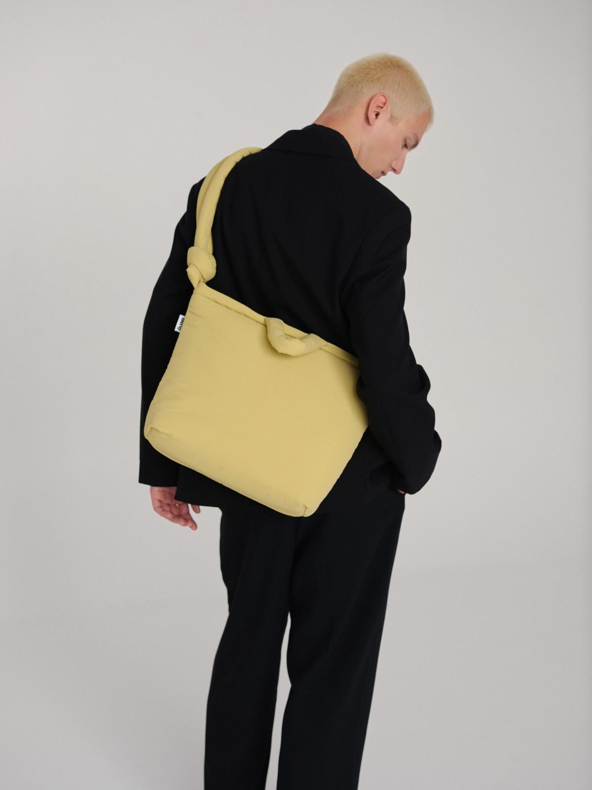 올랜드 소프트 리사이클 나일론 호보백 Ona Pro Soft Bag 53560356864335 LIME - 상세 이미지 3