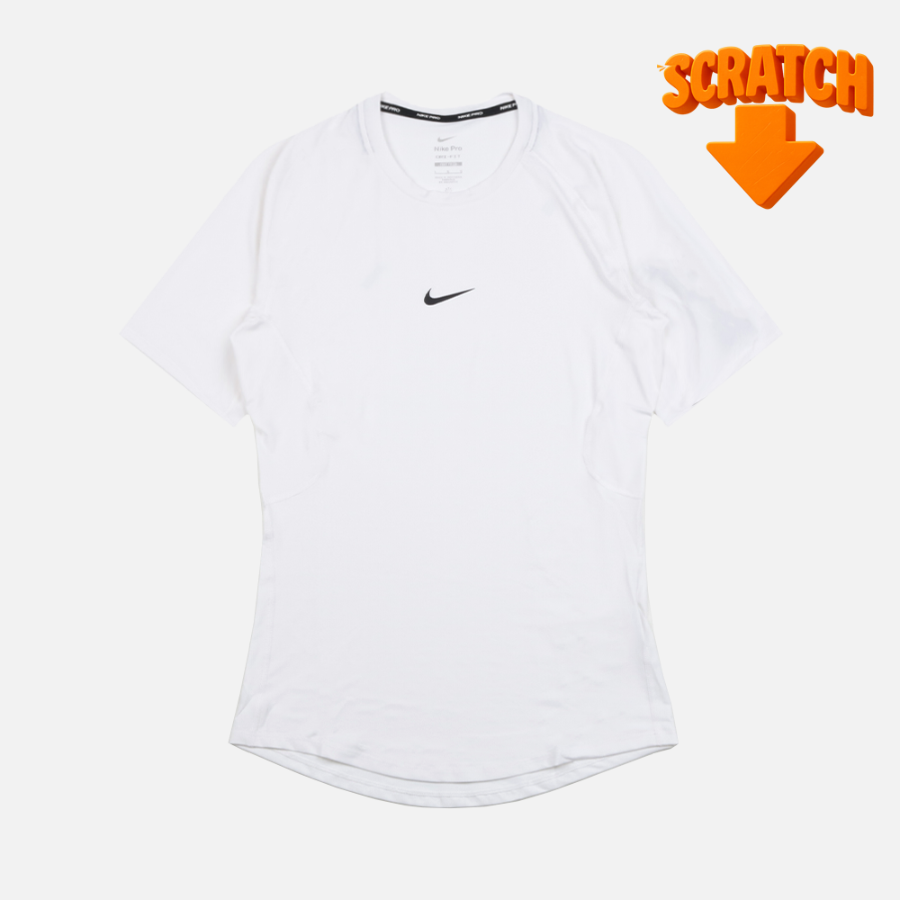 [스크래치]나이키 드라이 핏 타이트 피트니스 반팔티 FB7933-100-SC0000003793 - 상품 이미지
