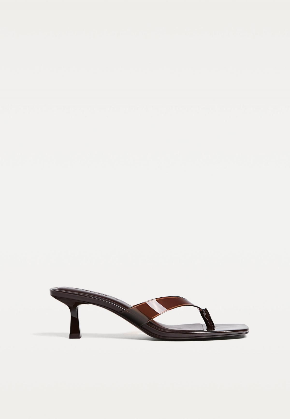 스트라디바리우스 브라운 비닐 스트랩 로우힐 샌들 9700/670 BROWN - 메인 이미지