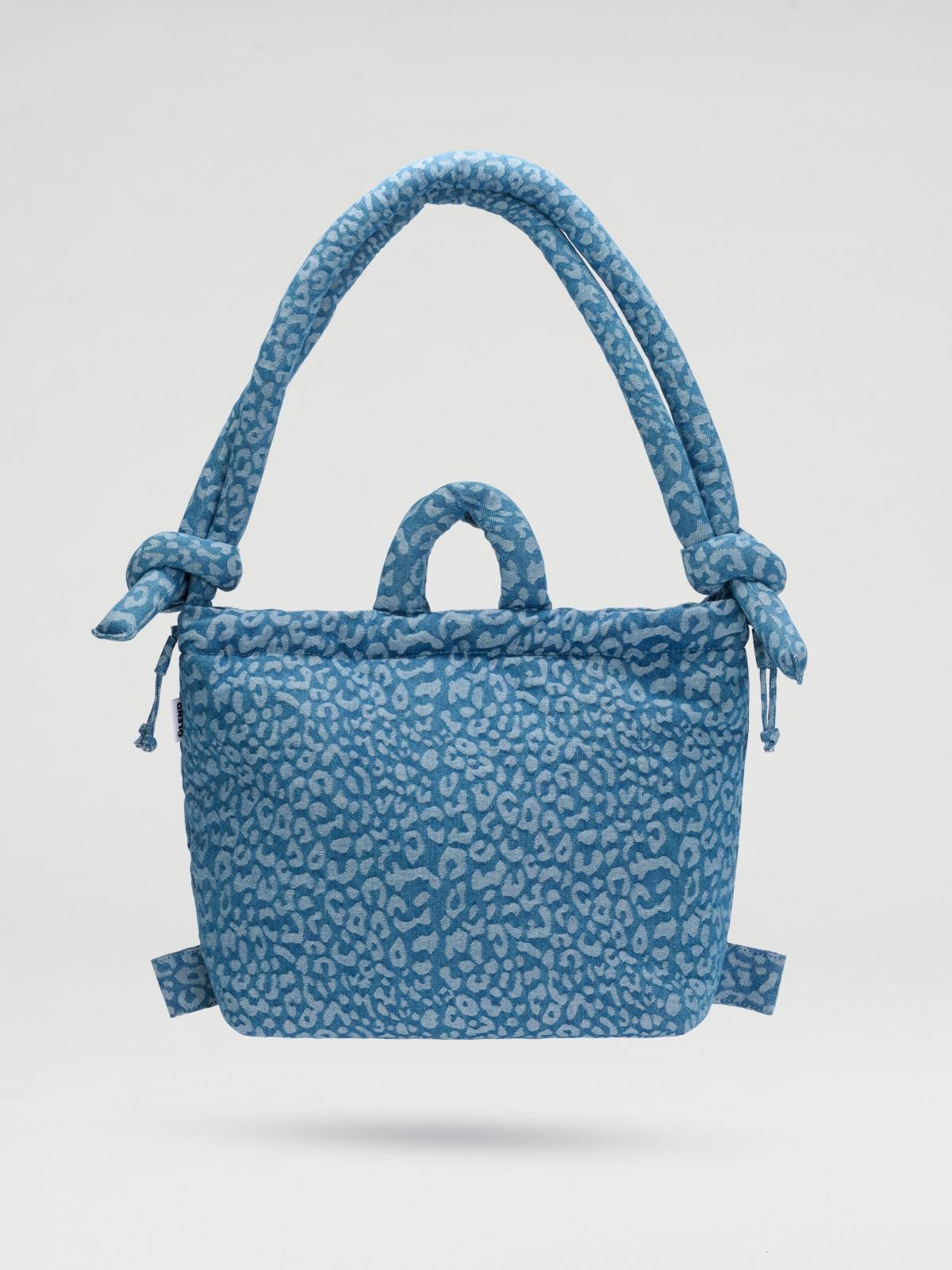 올랜드 소프트 테크니컬 나일론 백 Ona 55185138286927 LEOPARD DENIM - 상품 이미지
