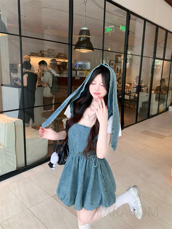 여름 여성 데님 오버롤 미니원피스 캐주얼한 스타일 민소매 디자인 편안한 착용감 데일리룩 청원피스 시원한 소재 활용도 높은 외출 패션 - 상세 이미지 5