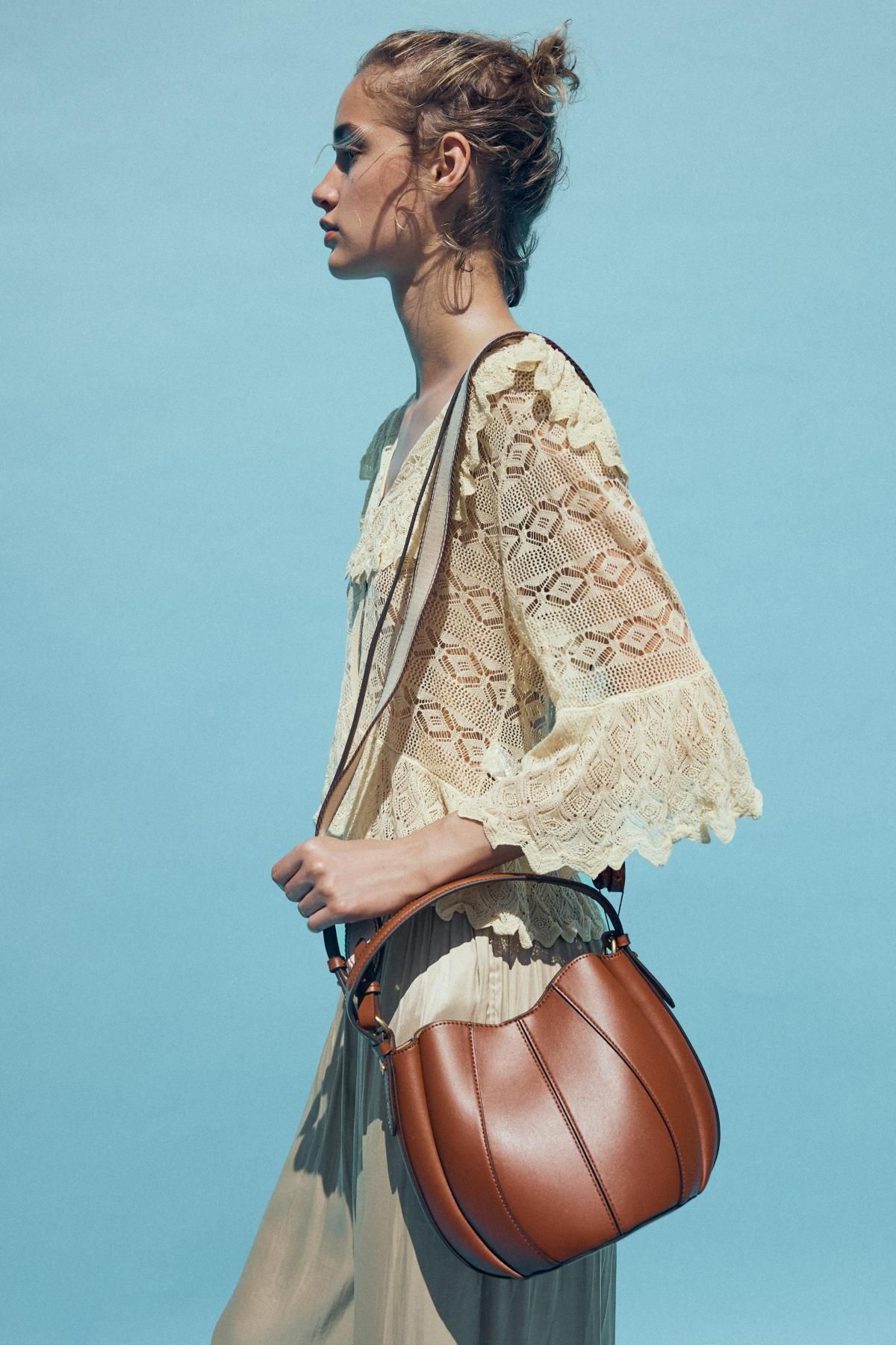 자라 미니멀 스티치 베이직 버킷백 6201/610 DARK TAN - 상세 이미지 2