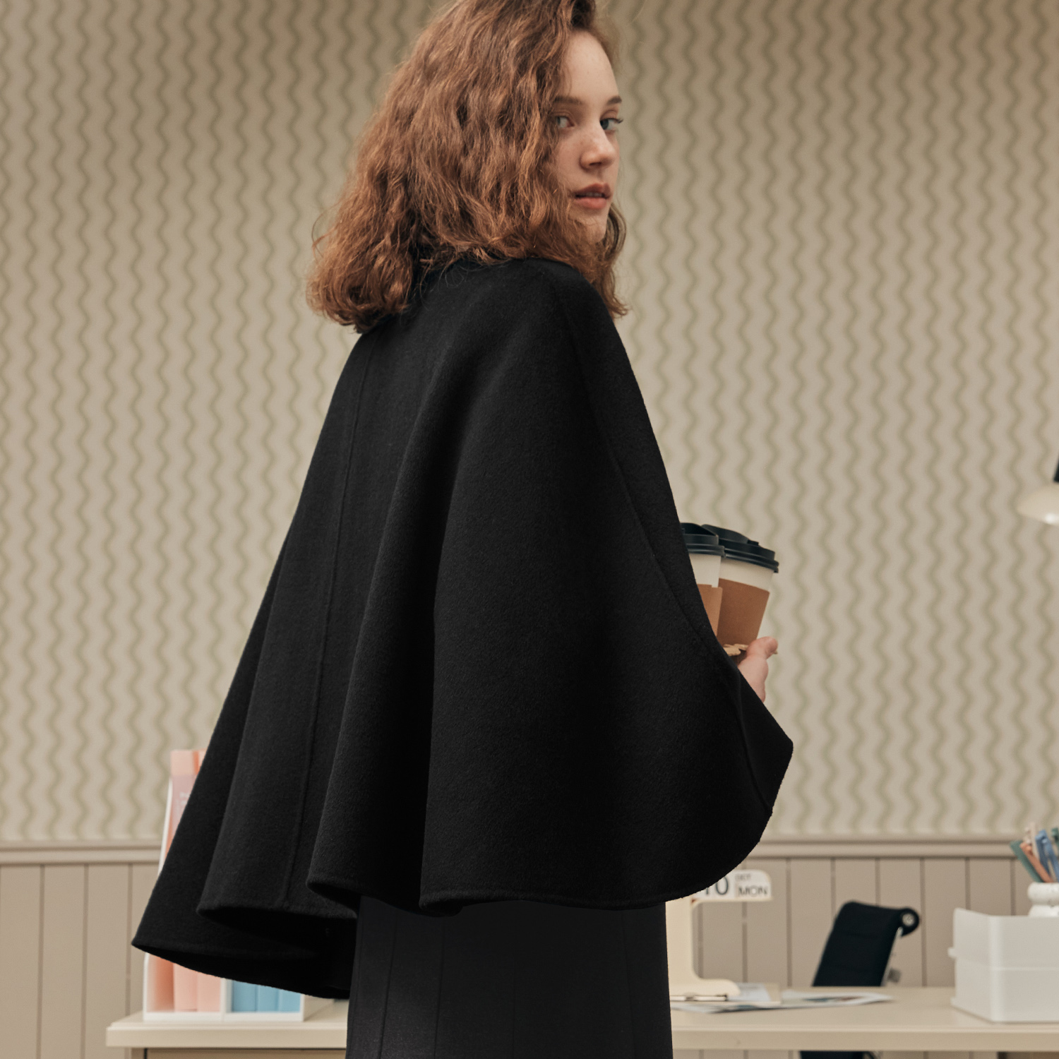 [제로스트릿] 핸드메이드 케이프 코트 HANDMADE CAPE COAT / BLACK - 상세 이미지 3