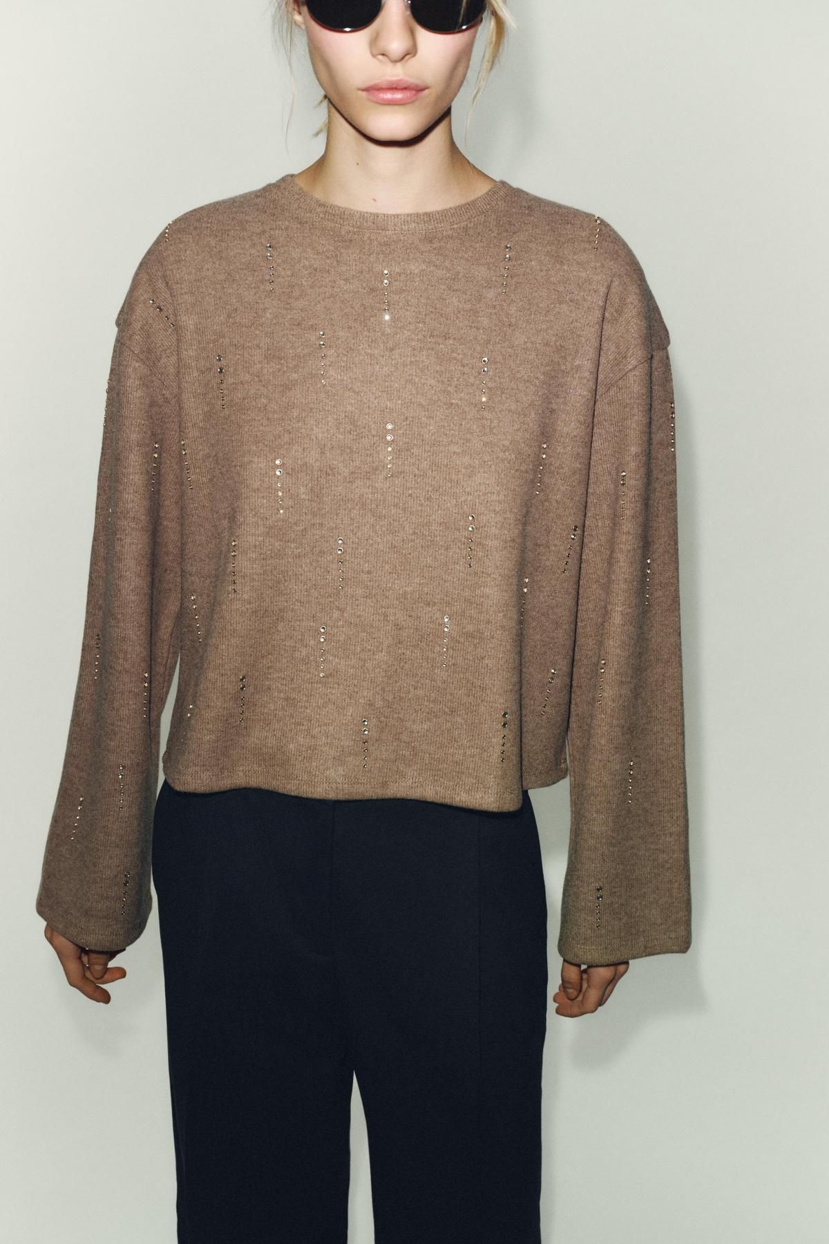 자라 글리터 라운드넥 크롭 긴팔 맨투맨 1067/633 BEIGE MARL - 상세 이미지 4