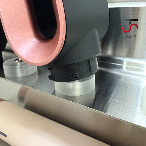 벽걸이형 거치대 설치 예시