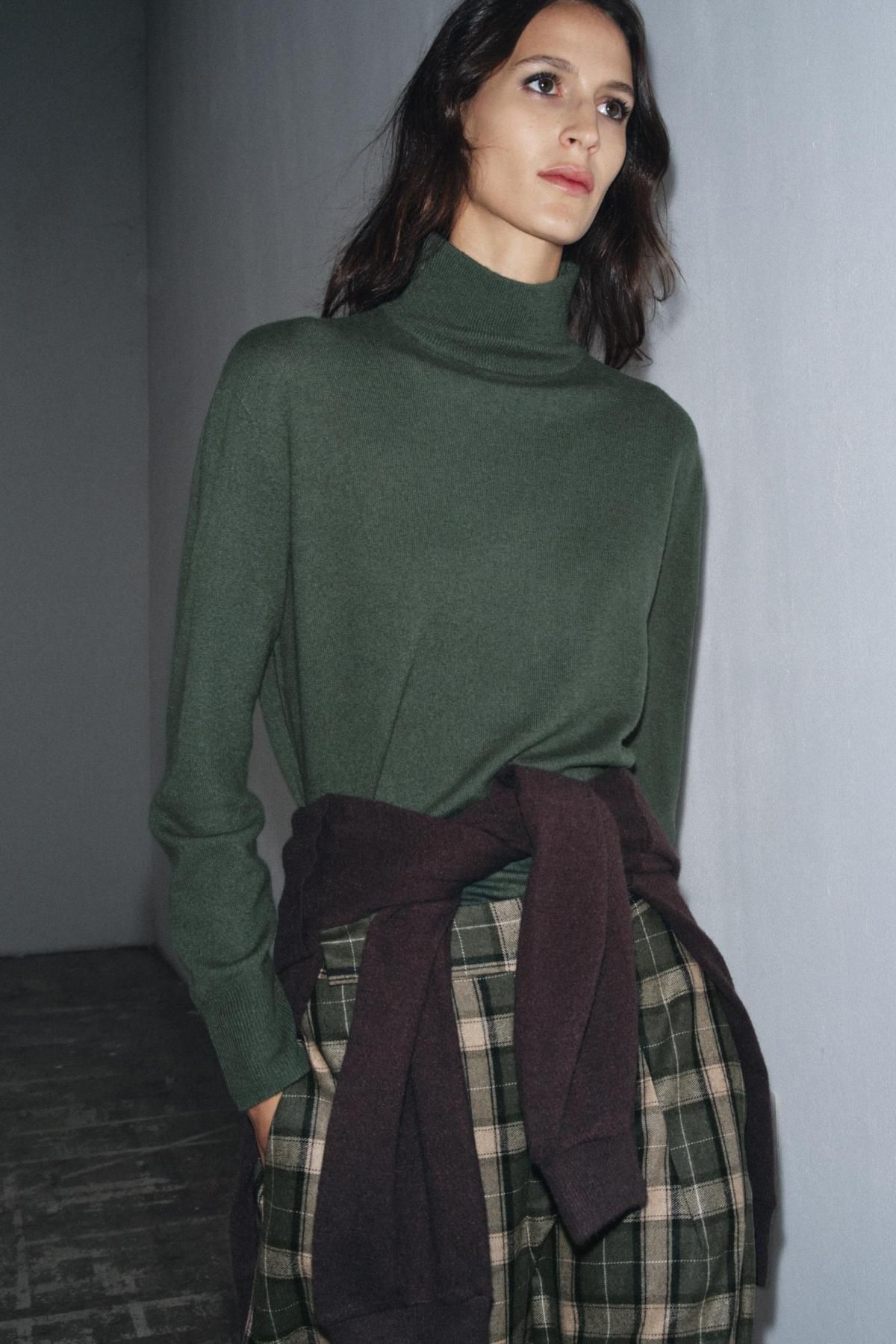 자라 프리미엄 소프트 울 하이넥 니트 스웨터 9598/107 GREENISH - 상세 이미지 3