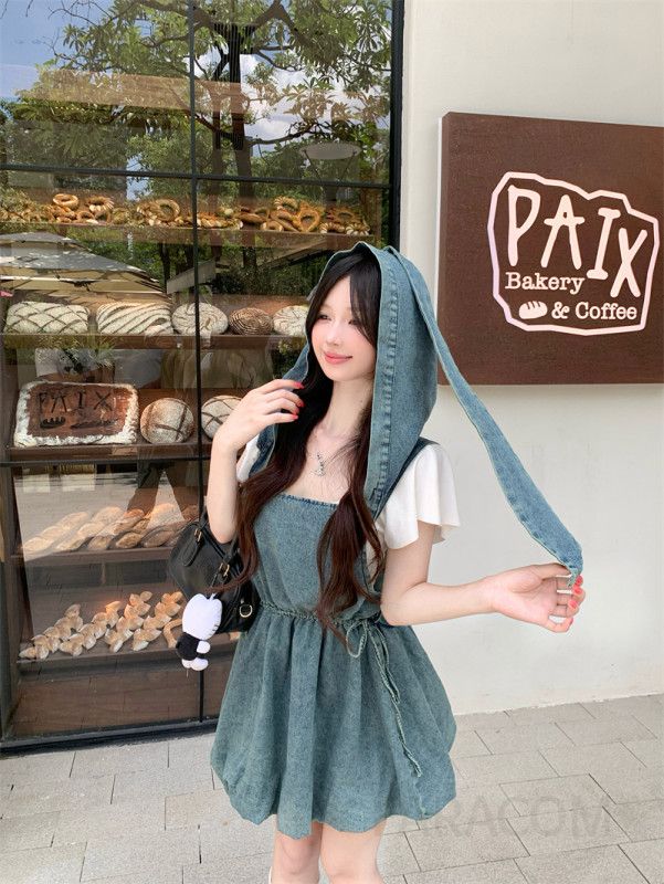 여름 여성 데님 오버롤 미니원피스 캐주얼한 스타일 민소매 디자인 편안한 착용감 데일리룩 청원피스 시원한 소재 활용도 높은 외출 패션 - 상세 이미지 4