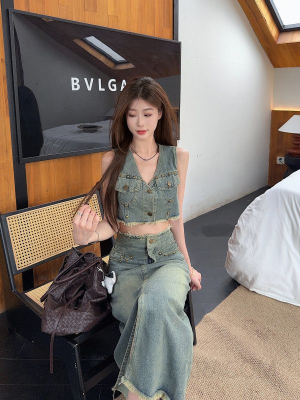 여성 데님 조끼 베스트 크롭 민소매 상의 빈티지 워싱 청 롱스커트 하의 투피스 코디 세미캐주얼 봄 여름 - 상세 이미지 3