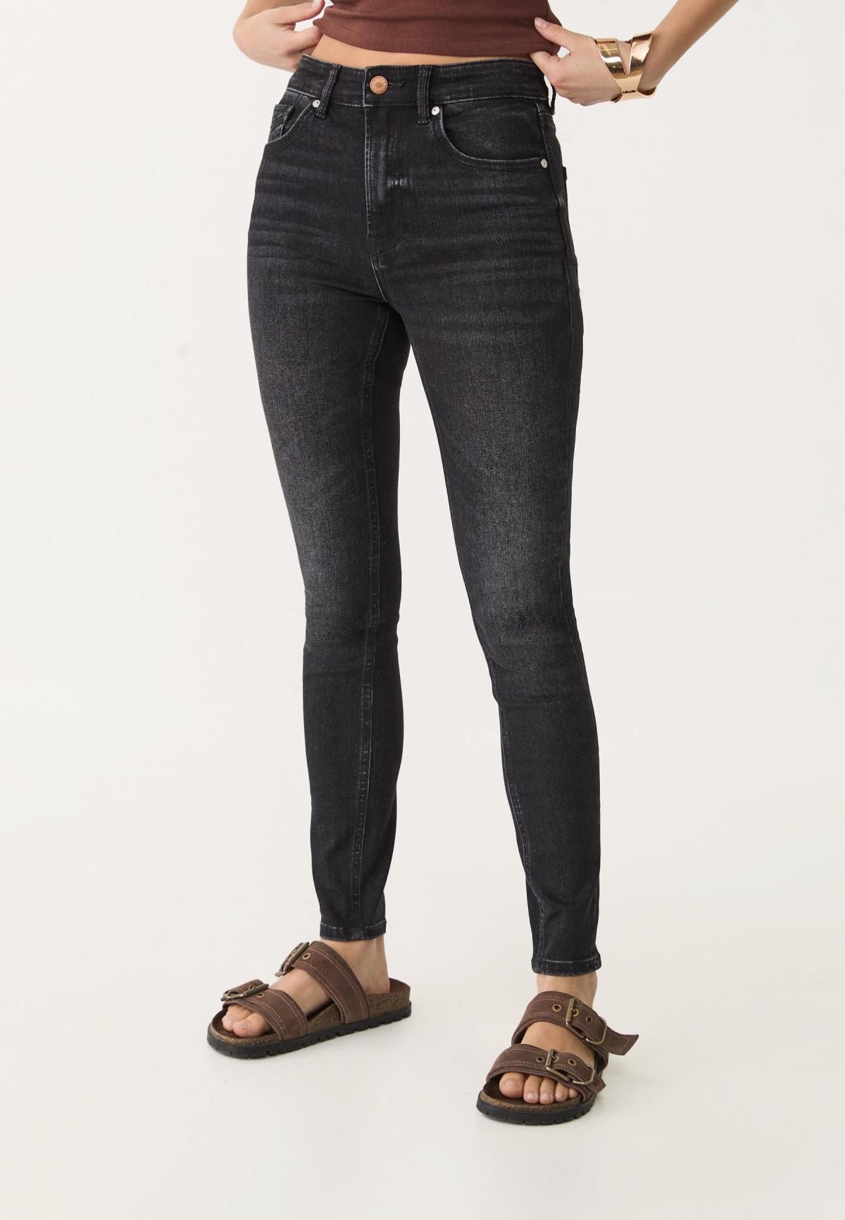 스트라디바리우스 데님 슈퍼스트레치 레귤러웨이스트 스키니핏 청바지 4800/700 BLACK DENIM RINSE WASH - 메인 이미지