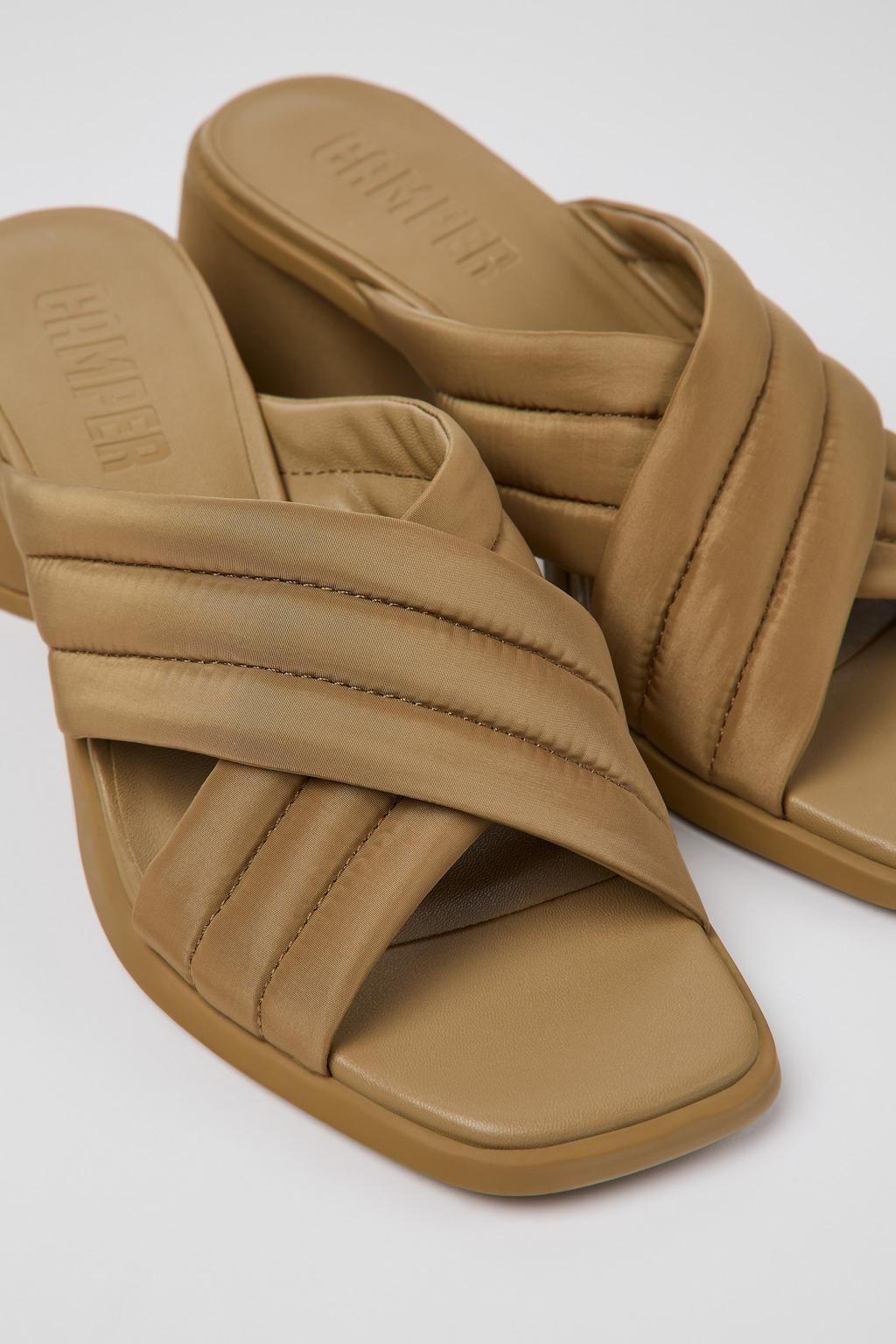 캠퍼 브라운 크로스 스트랩 미드힐 샌들 K201540-007 BROWN - 상세 이미지 2