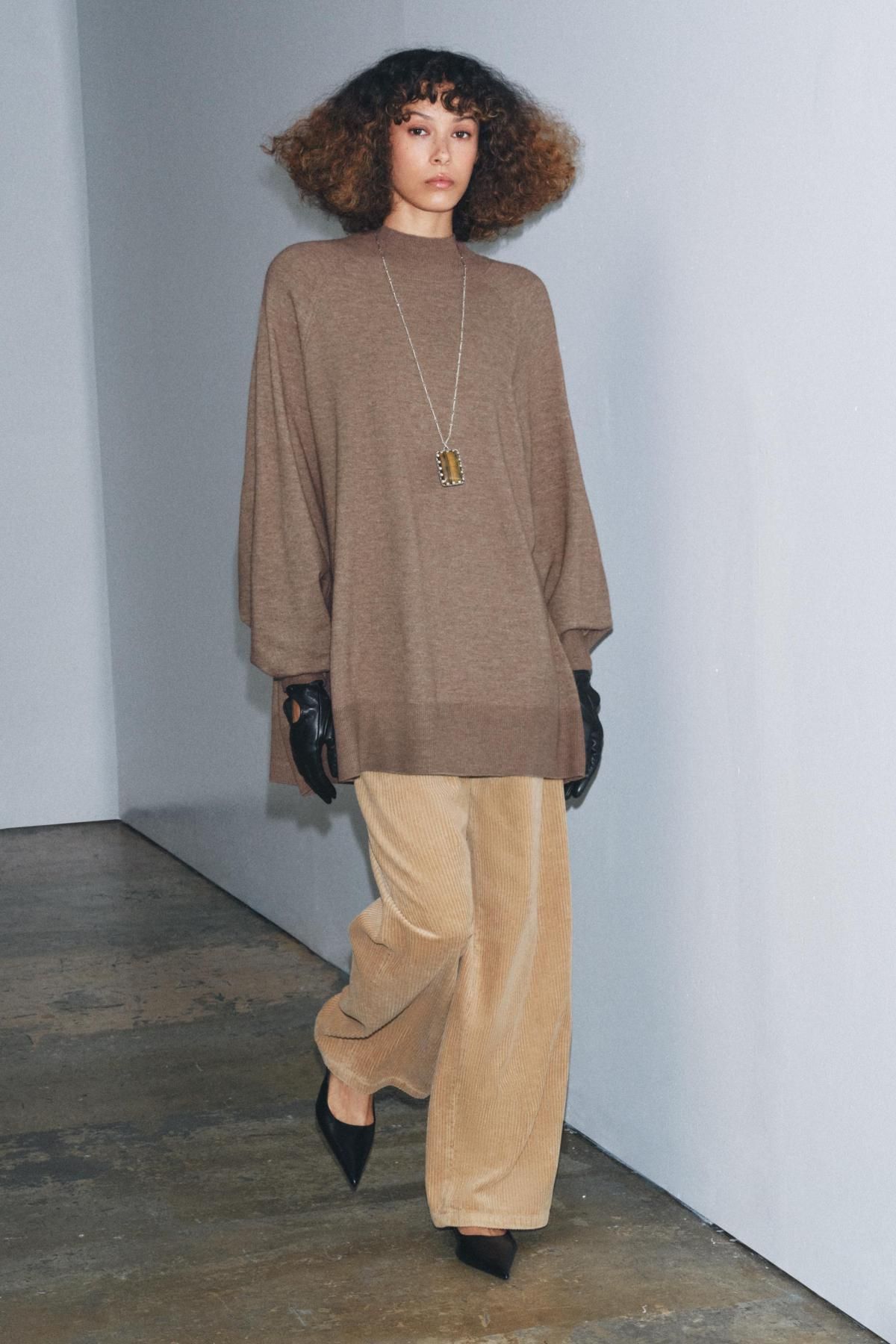 자라 오버사이즈 하이넥 니트 스웨터 2893/158 BROWN / TAUPE - 상세 이미지 2
