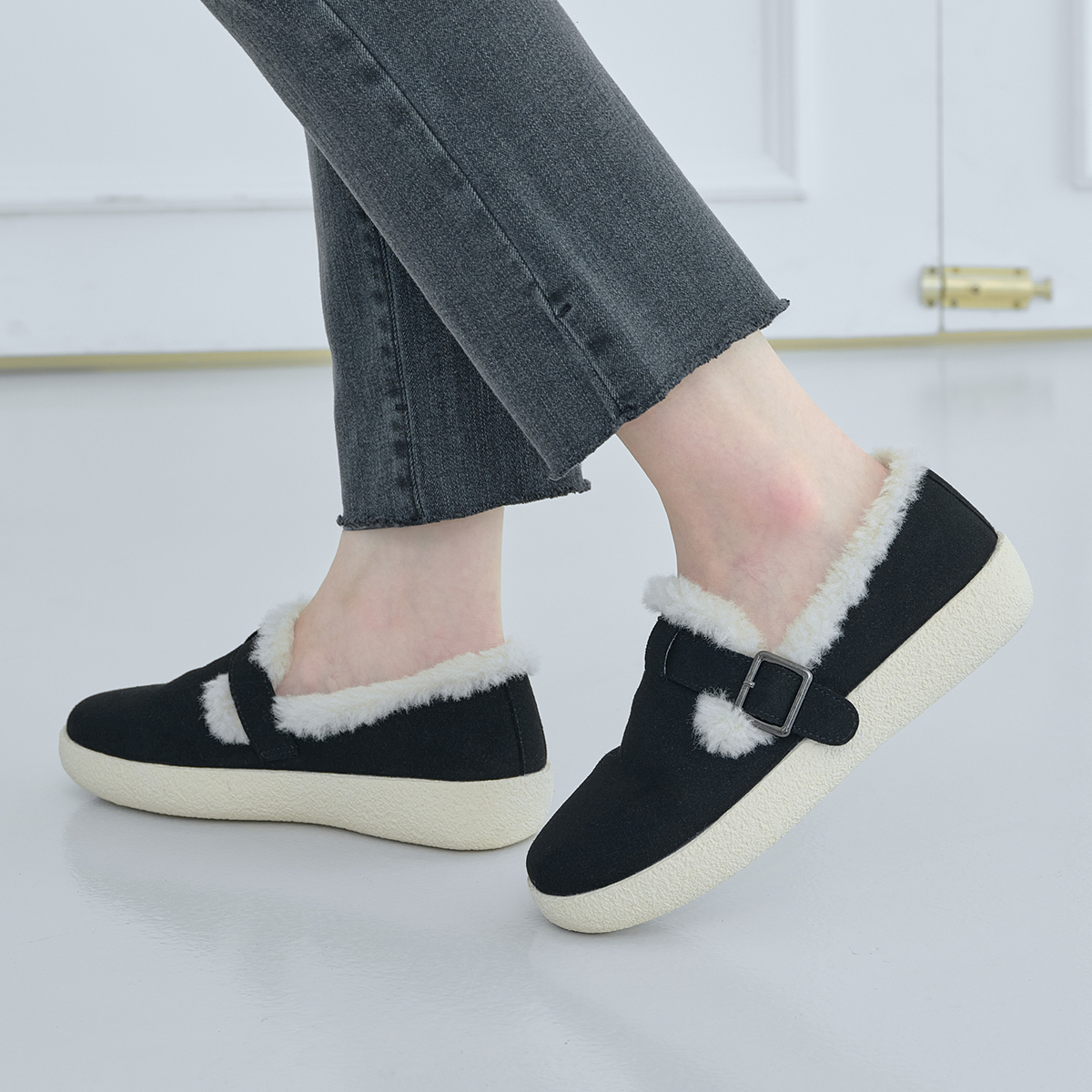 데이워크 털내피 발편한 아치쿠션 방한화 여성 신발 플러피 블랙 DW30077-BKS