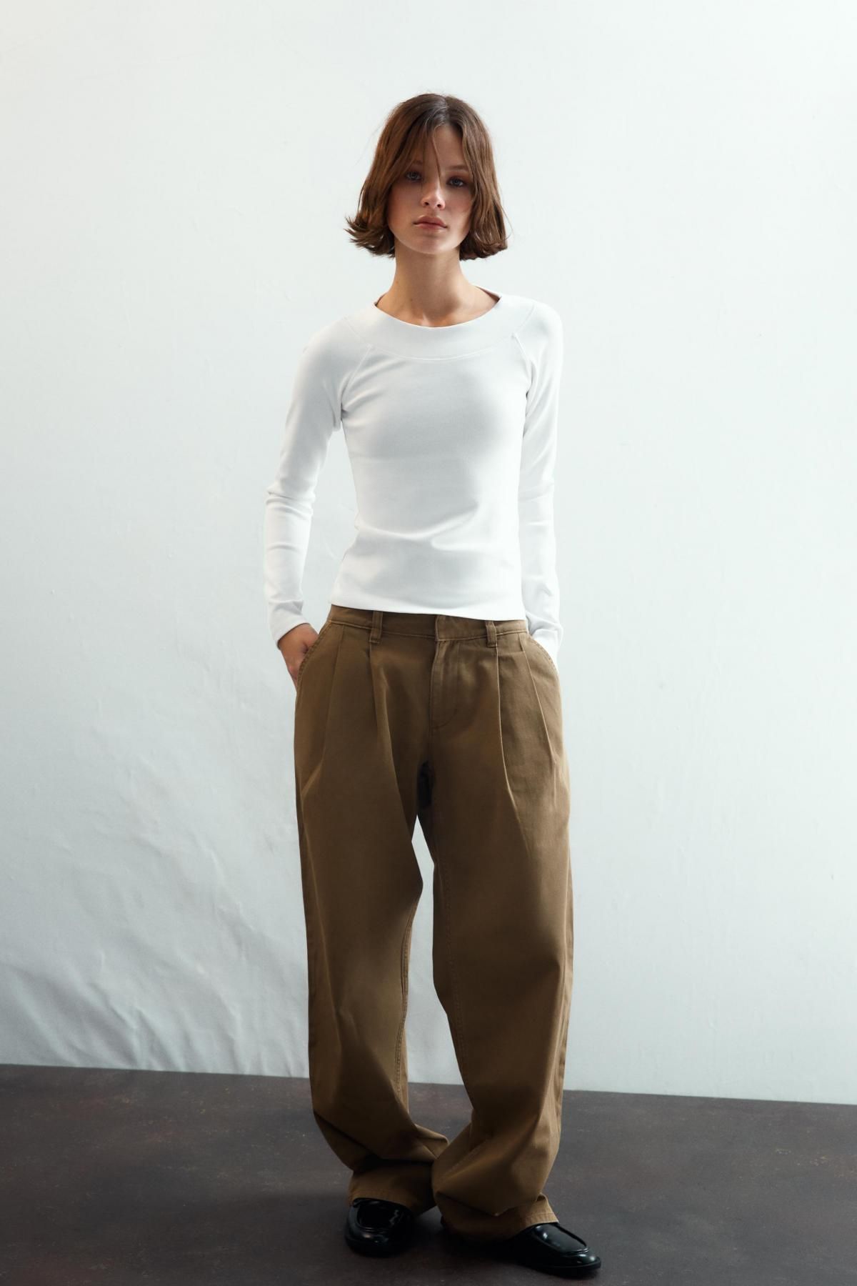 자라 슬림핏 보트넥 골지 화이트 긴팔 티셔츠 3253/842 WHITE - 상세 이미지 2