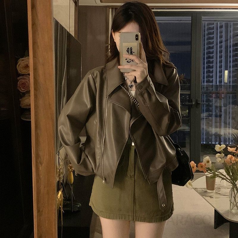 여성 빅사이즈 루즈핏 오버핏 크롭 레더 라이더 자켓 숏 점퍼 아카데미 캐주얼 데일리 가죽 아우터 봄 가을 간절기 코디 - 상세 이미지 3