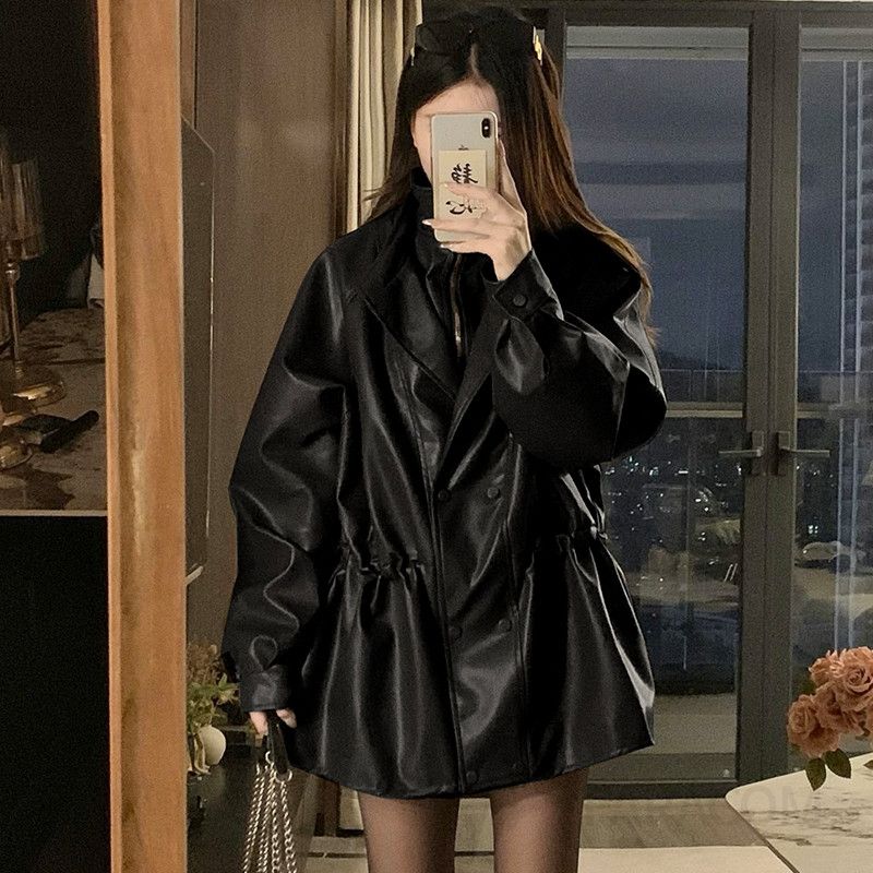 여성 빅사이즈 루즈핏 오버핏 하이넥카라 드로우스트링 허리스트링 레더자켓 인조가죽 점퍼 아우터 중장기장 시크 데일리 간절기 봄 가을 프레피 캐주얼 힙한 패션 외투 코트 - 상세 이미지 4