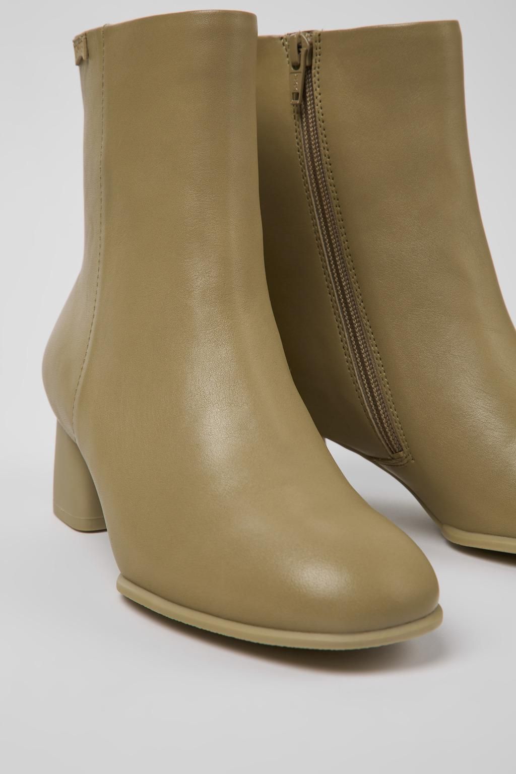 캠퍼 클래식 베이지 레더 앵클부츠 Katie K400664-006 BEIGE - 상세 이미지 2