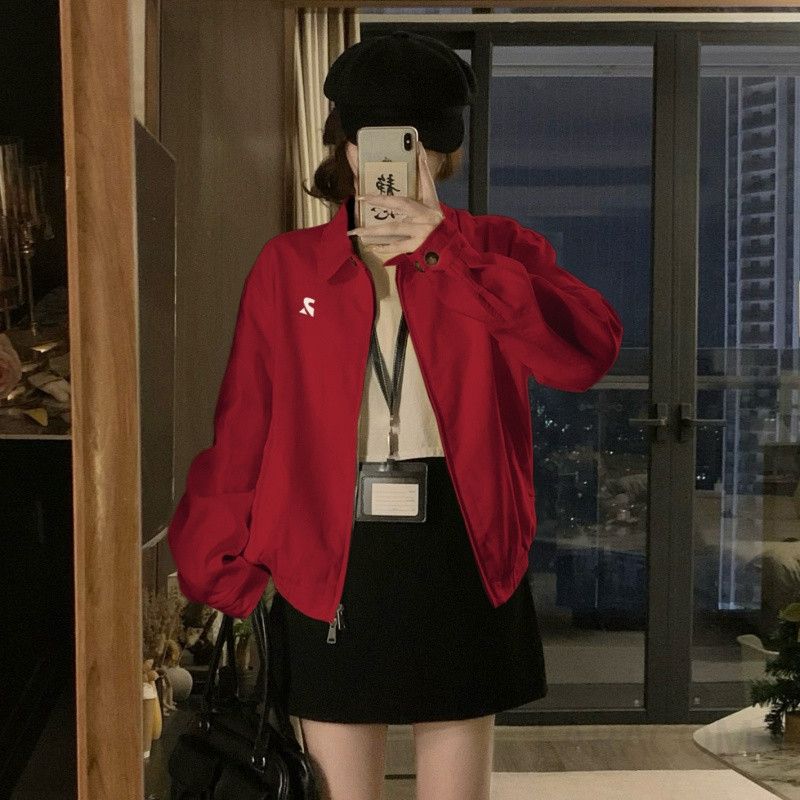 여성 겨울 코듀로이 자켓 캐주얼 루즈핏 트렌디 스타일 누빔 디자인 편안한 착용감 데일리 자켓 따뜻한 겨울 외출용 - 메인 이미지