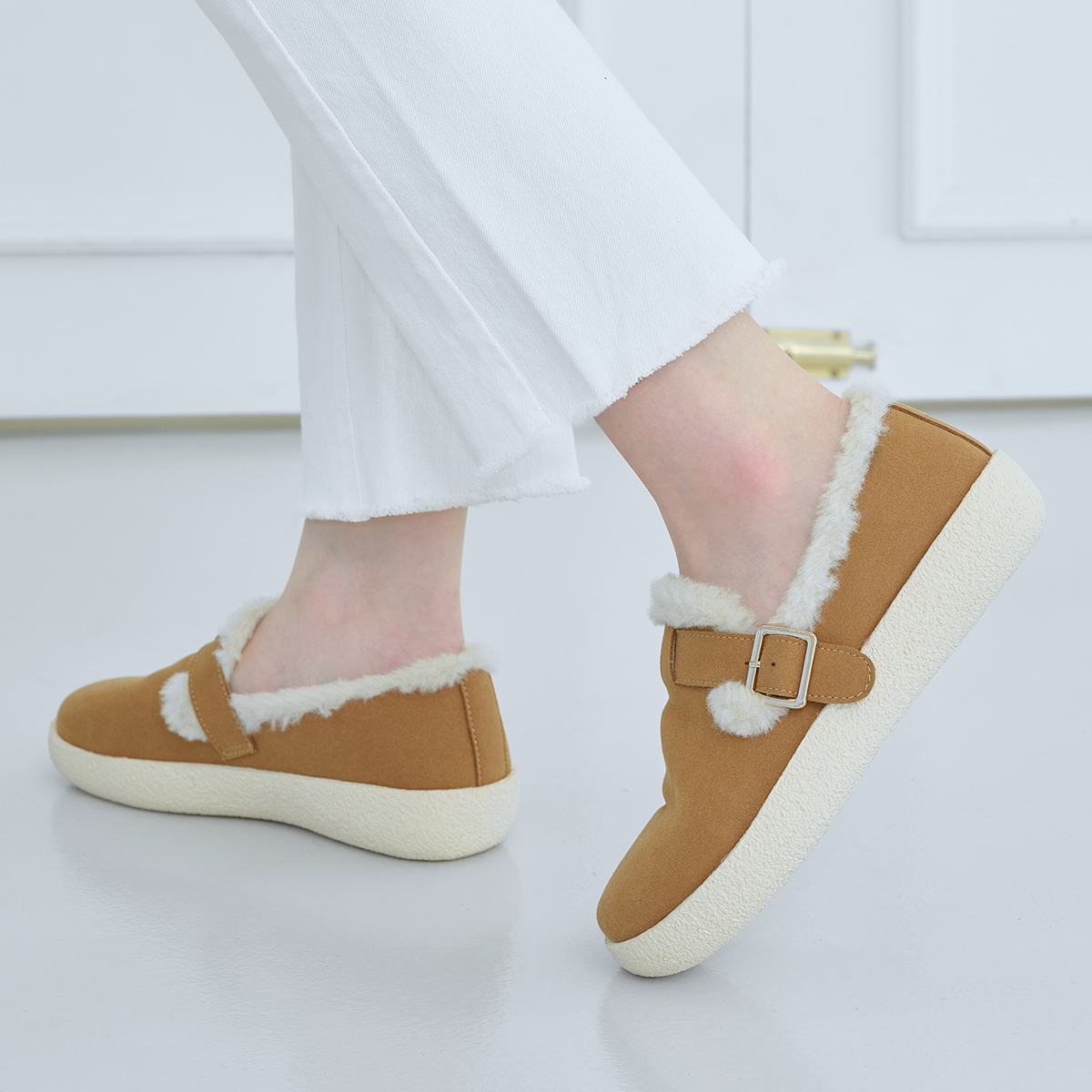 데이워크 털내피 발편한 아치쿠션 방한화 여성 신발 플러피 카멜 DW30077-APRS