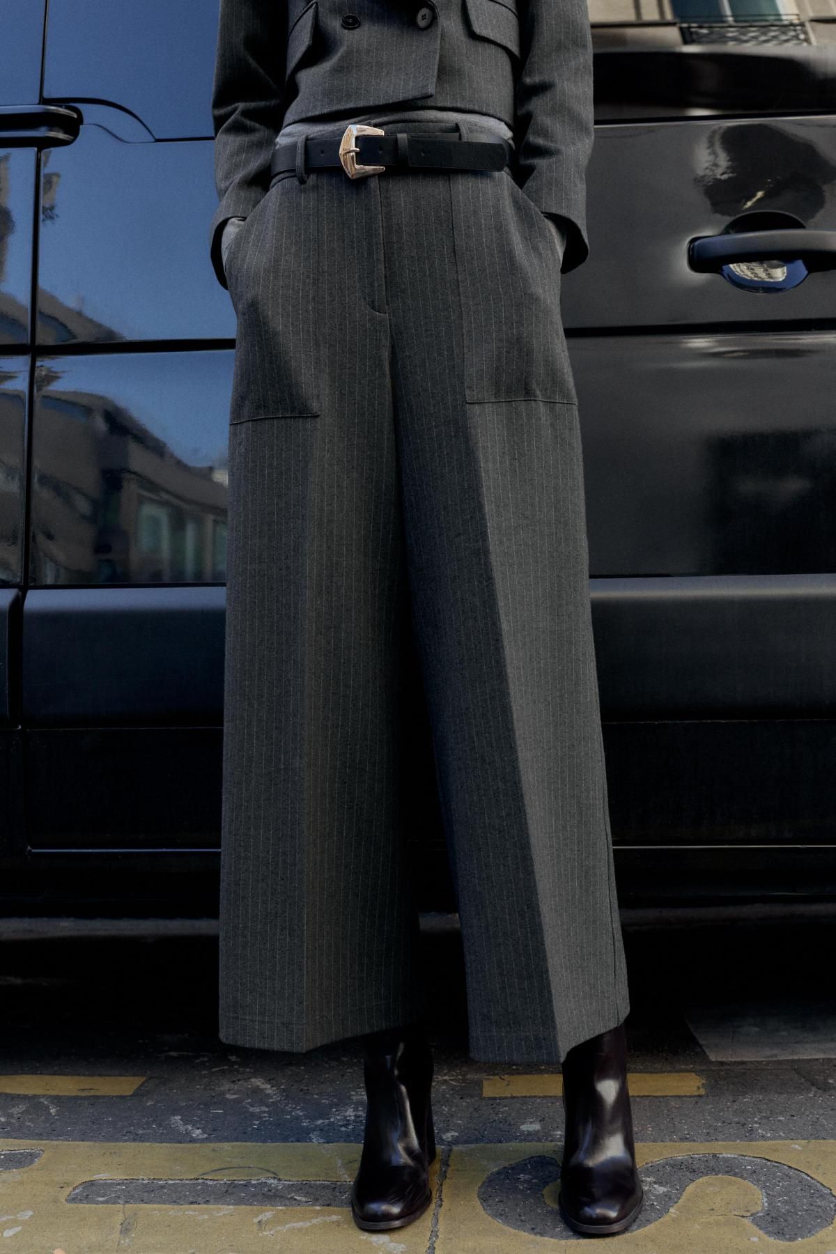 자라 테일러드 하이웨이스트 벨트 핀스트라이프 와이드 크롭 팬츠 8741/367 STRIPED - 메인 이미지