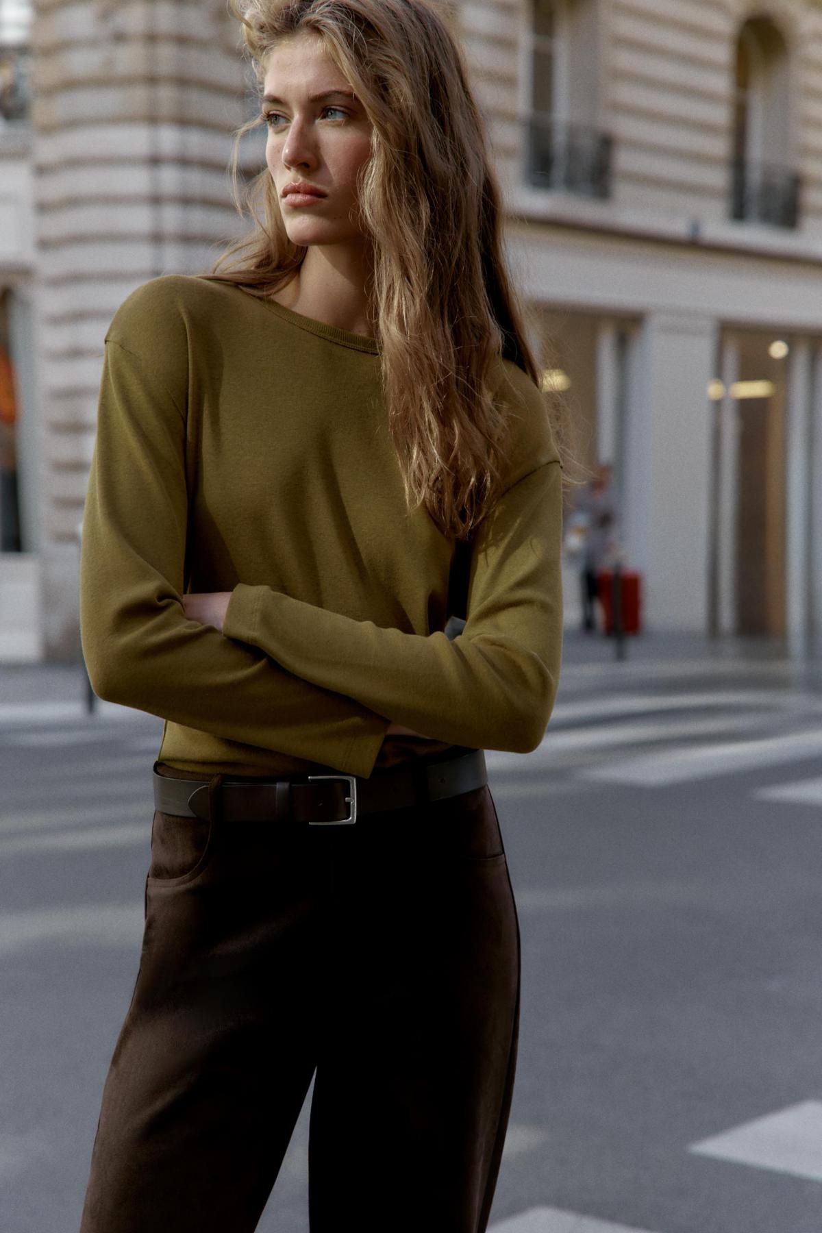 자라 리브드 베이직 라운드넥 긴팔 티셔츠 6912/630 OLIVE GREEN - 상세 이미지 3