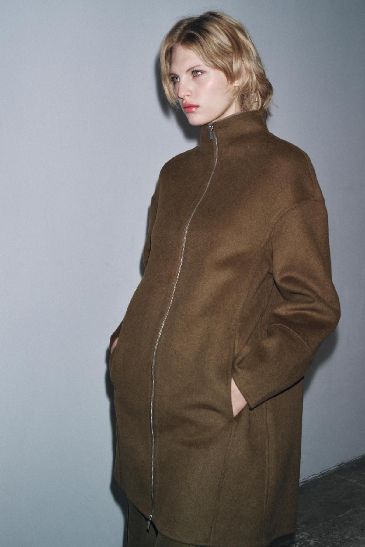 자라 프리미엄 울 케이프 하이넥 롱코트 8491/258 KHAKI - 상세 이미지 3