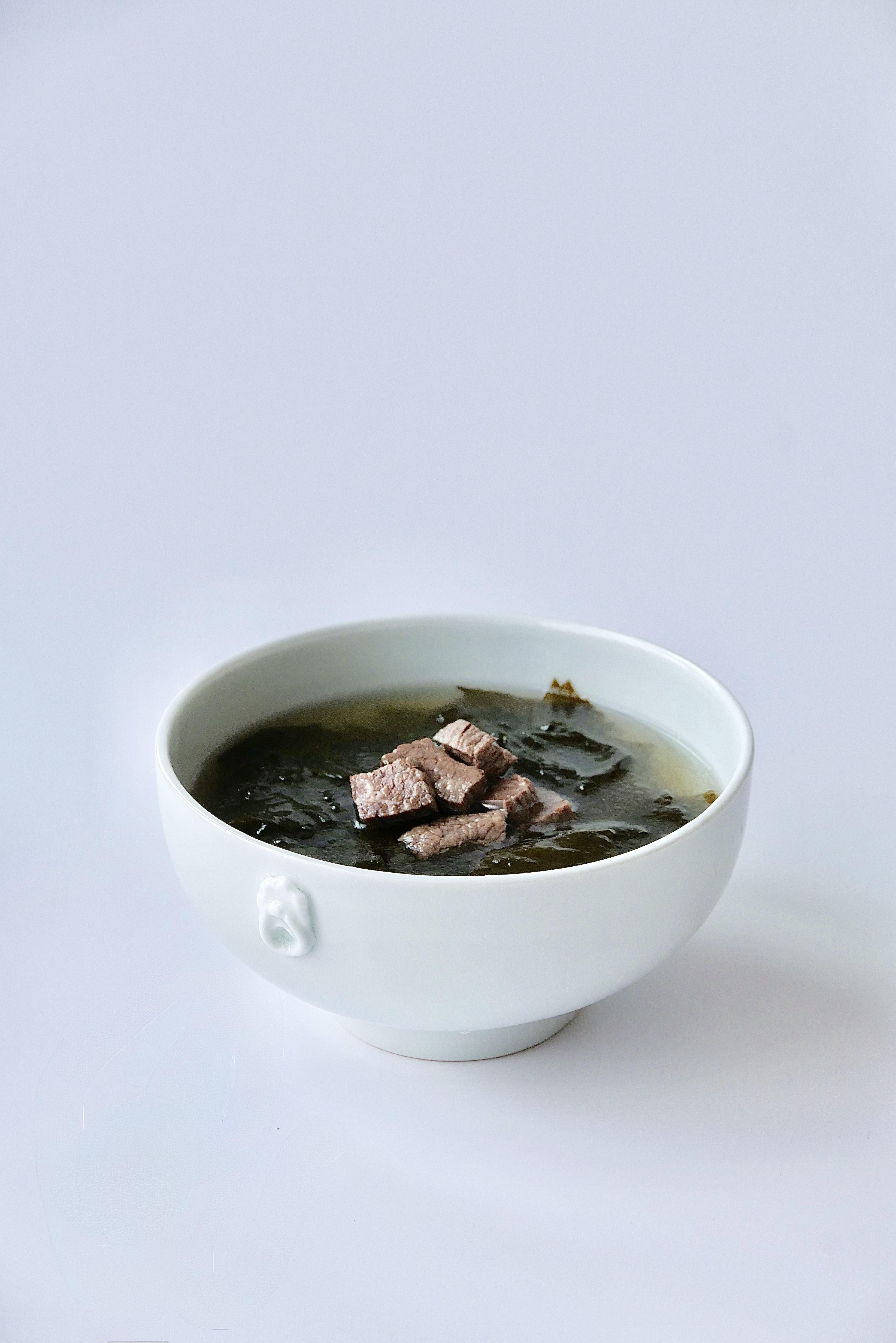 한우투뿔양지미역국(900g/2인분) - 메인 이미지