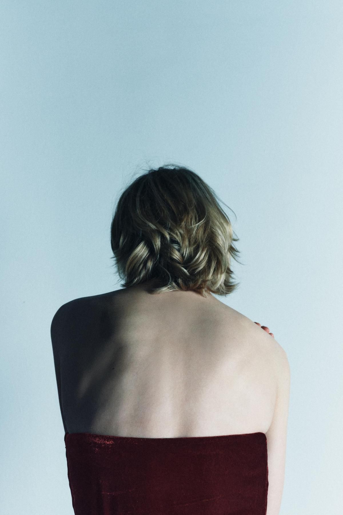 자라 프리미엄 벨벳 오프숄더 롱 원피스 5919/630 DARK RED - 상세 이미지 4