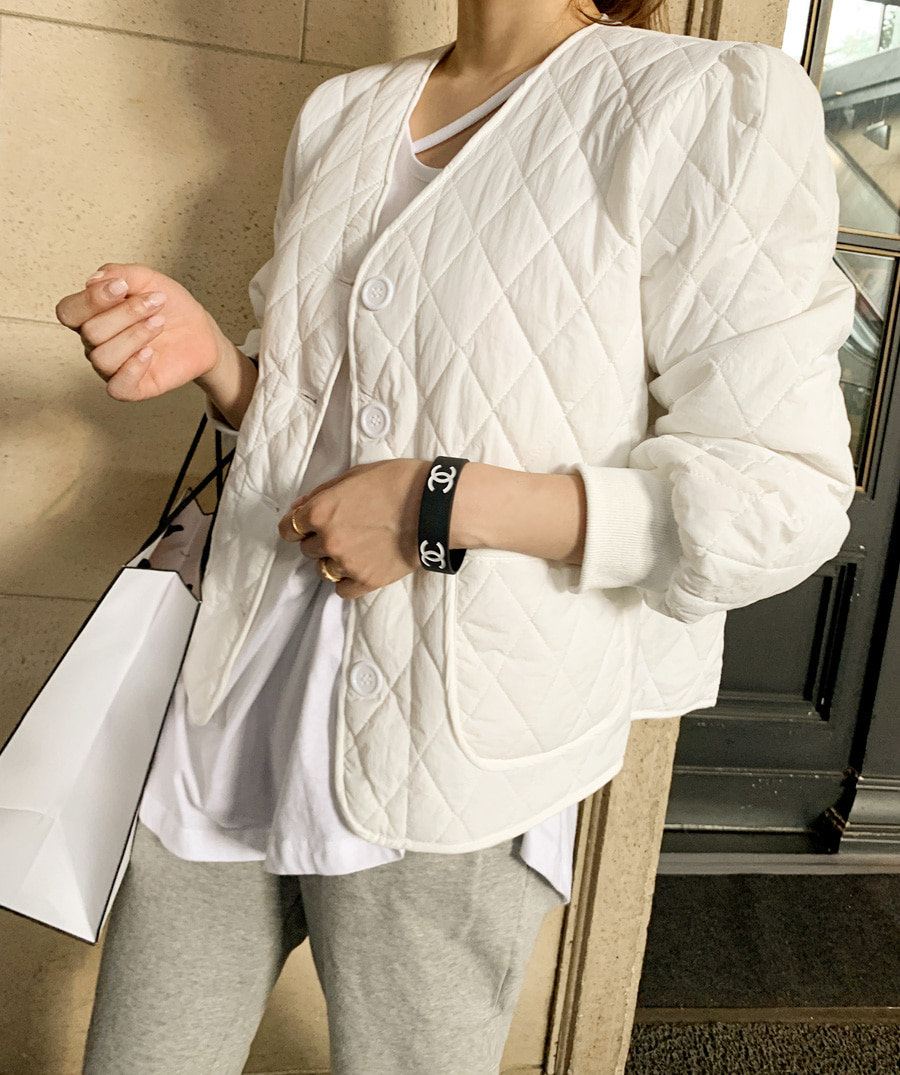 휘뚜루마뚜루 퍼프소매 노카라 숏패딩점퍼 경량 퀼팅자켓 포켓 다이아누빔 데일리룩 - 상세 이미지 5