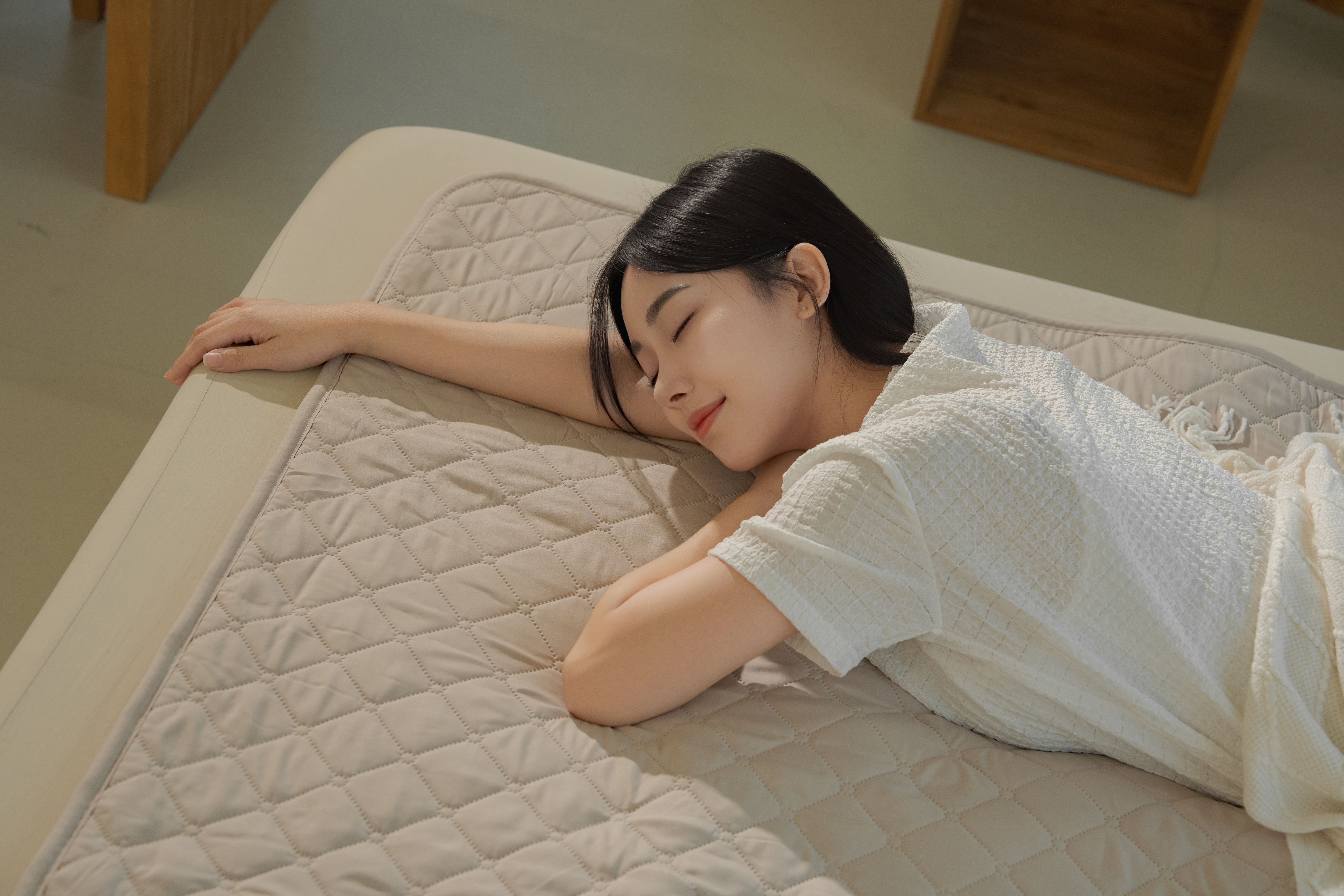 뜨숨 1인용 전기매트 전기장판 캠핑 전기요 탄소매트 카본매트 싱글 베이지 이미지 6