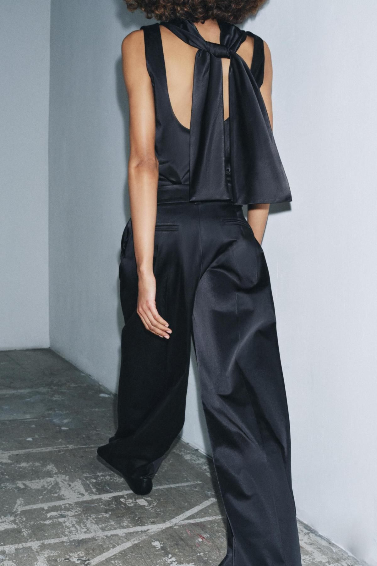 자라 테크니컬 새틴 와이드 슬랙스 팬츠 9213/242 BLACK - 상세 이미지 3