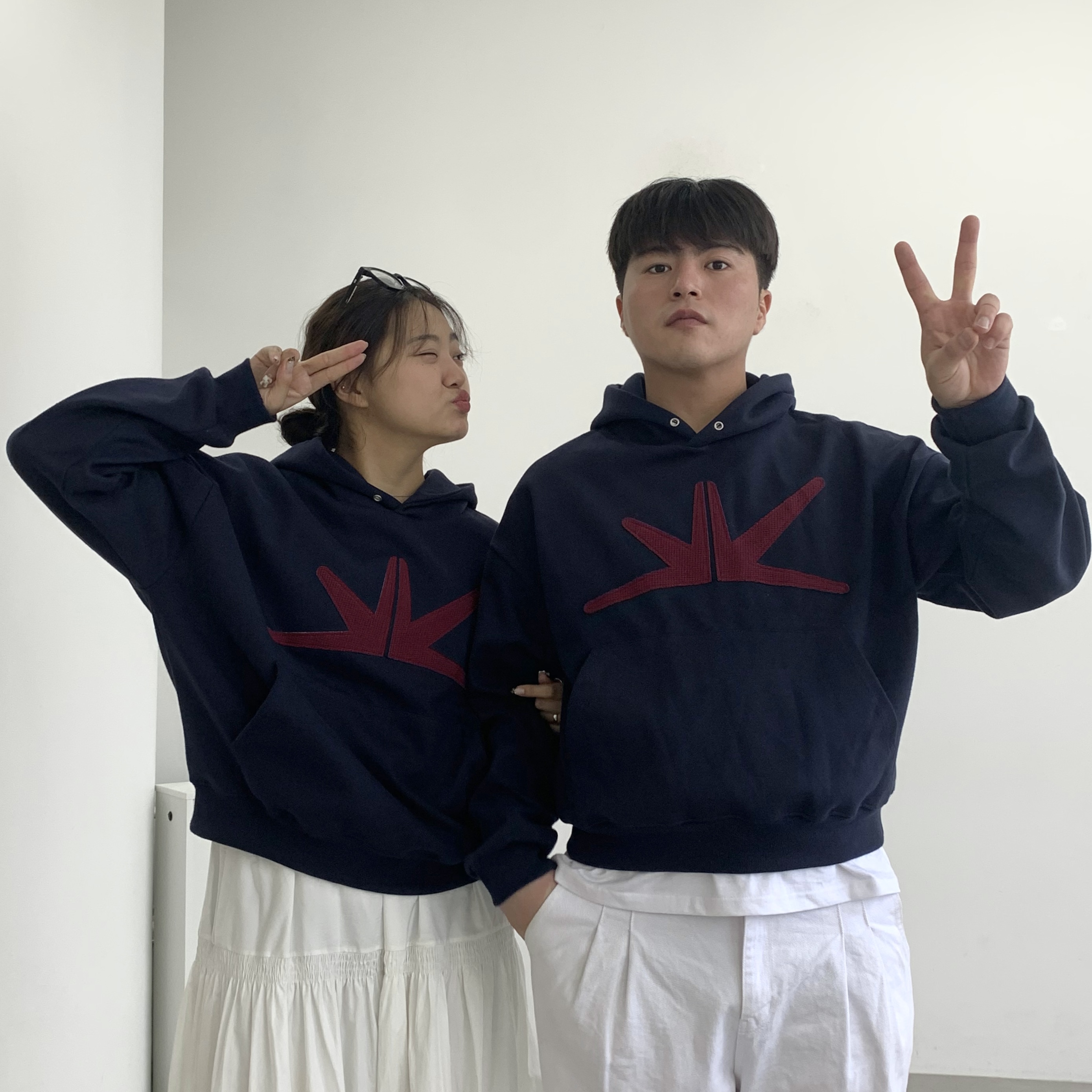 오버핏 선셋 커플후드티 크롭 맨투맨 - 상품 이미지