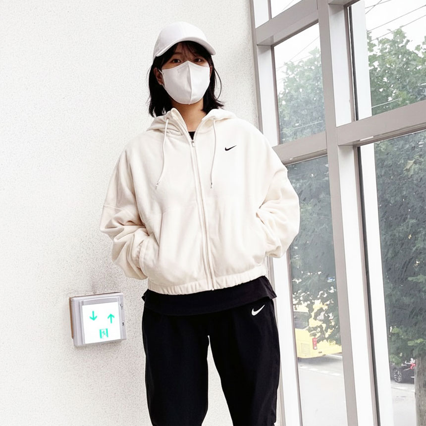 나이키 원 써마핏 여자 플리스크롭  트레이닝 후드 집업 자켓 추리닝 상의 FB5639-110 이미지 7