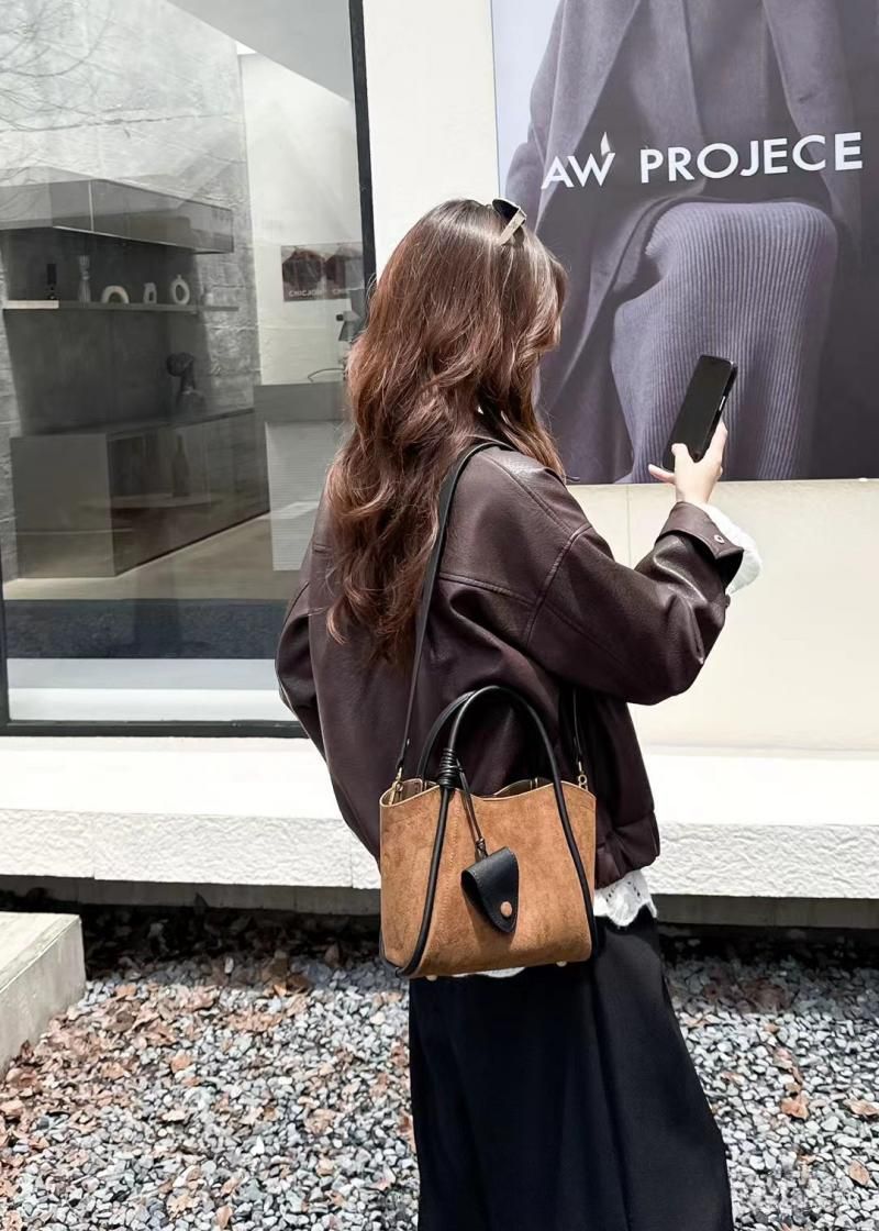여성 소가죽 토트백 가을 겨울용 고급스러운 스웨이드 소재 소형 버킷백 출퇴근용 핸드백 - 상세 이미지 4