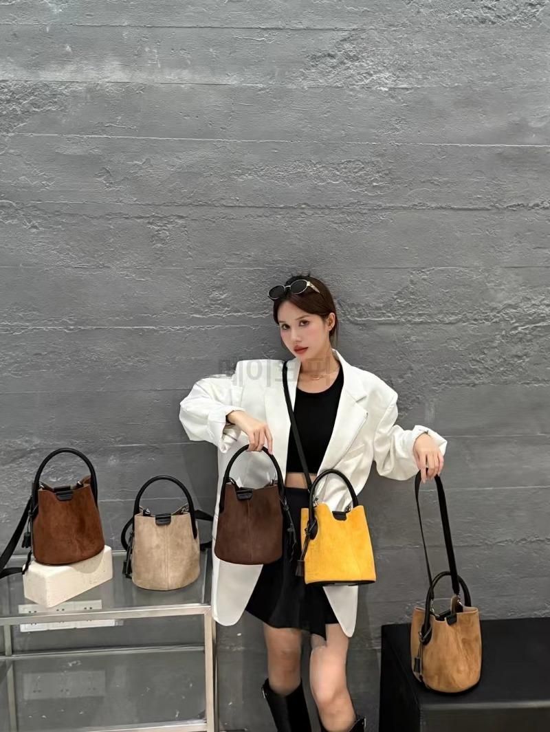 여성 스웨이드 가죽 버킷백 가을 겨울 데일리 토트백 편안한 메신저백 스타일리시한 외출용 가방 - 상세 이미지 3
