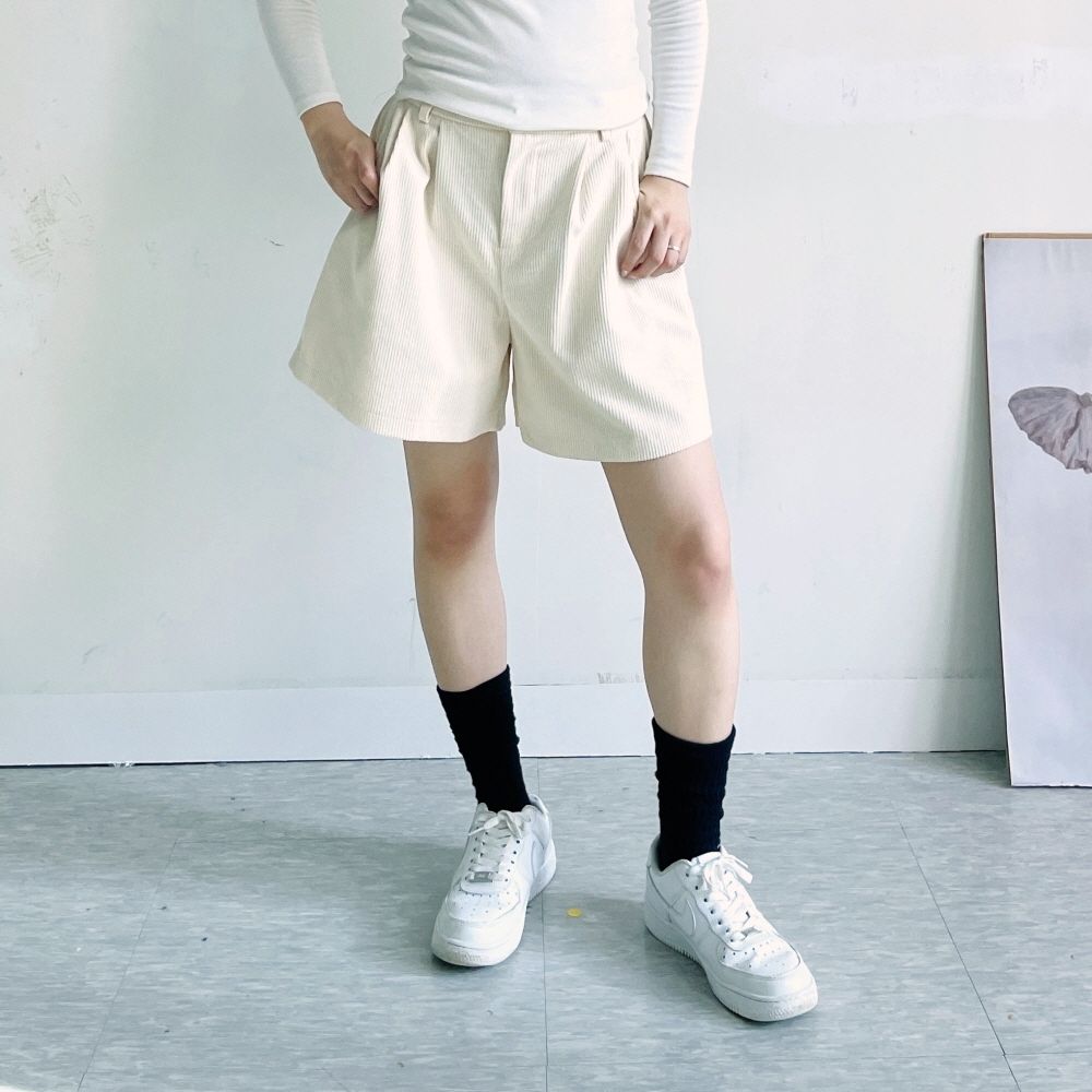 코듀로이반바지 가을 겨울 골덴 반바지 4부 핀턱 뒷밴딩 팬츠 - 상품 이미지