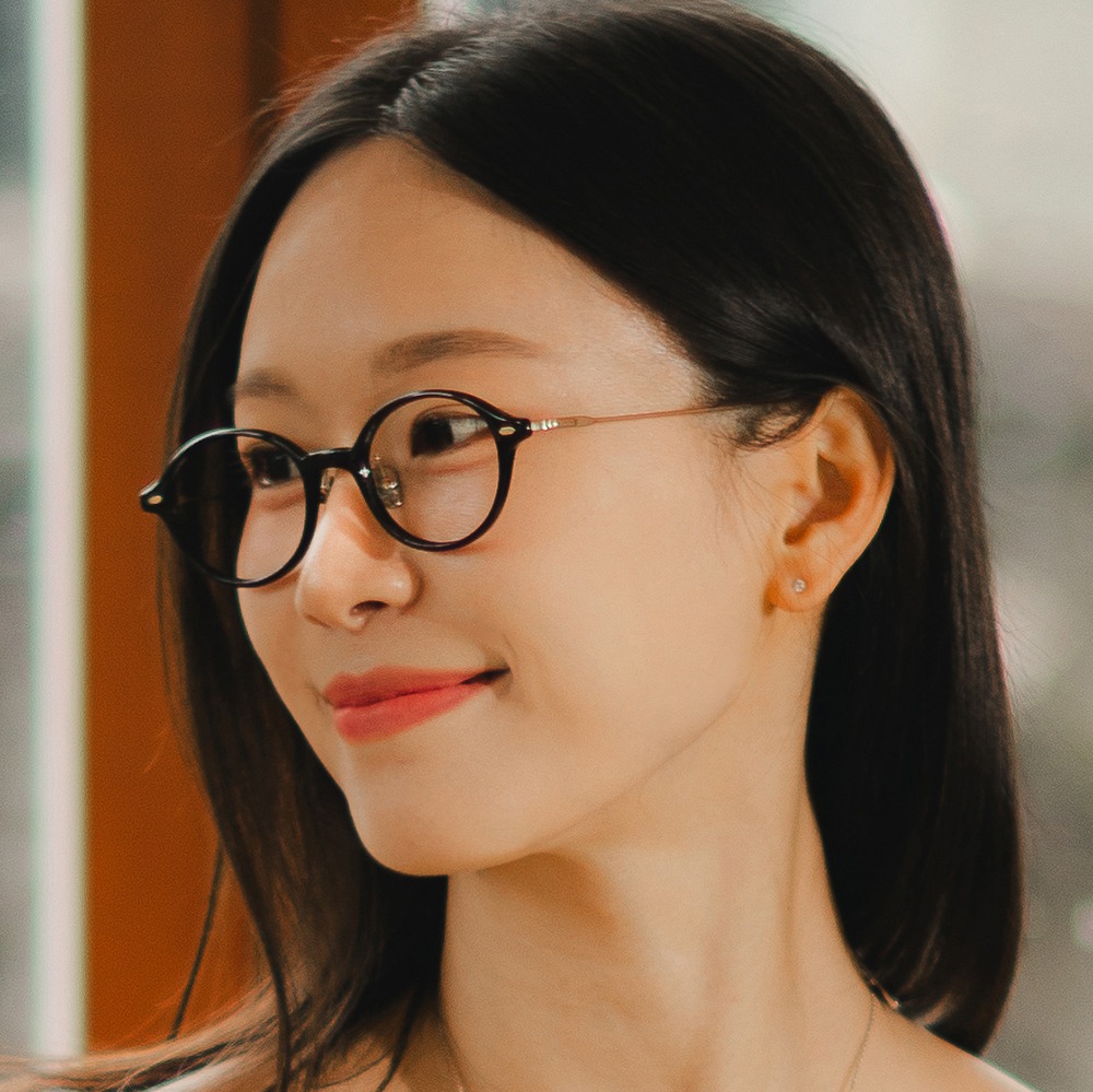 무사경 402 긱시크 오벌형 안경 블루라이트 차단 렌즈 얇은 뿔테 여자 안경 - 메인 이미지