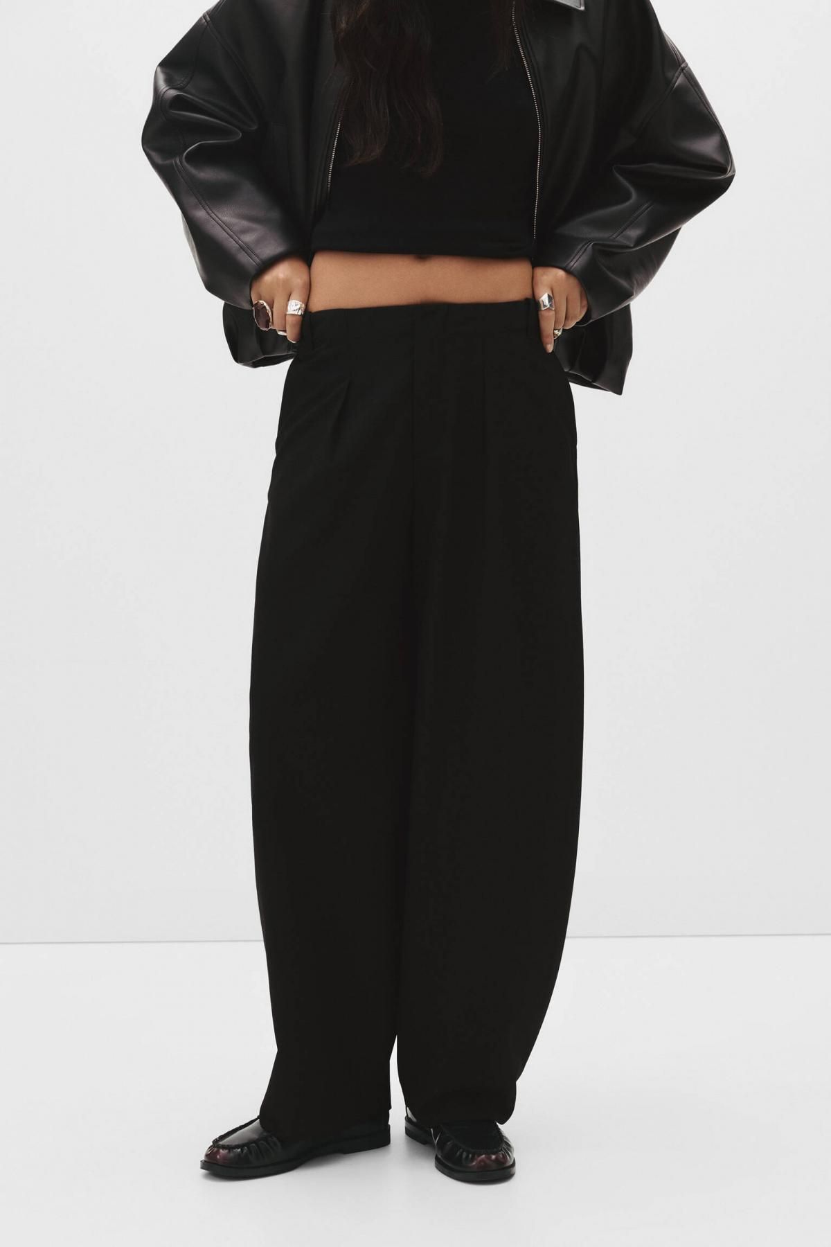 풀앤베어 와이드 배럴핏 다트 슬랙스 팬츠 7674/353 BLACK - 상품 이미지