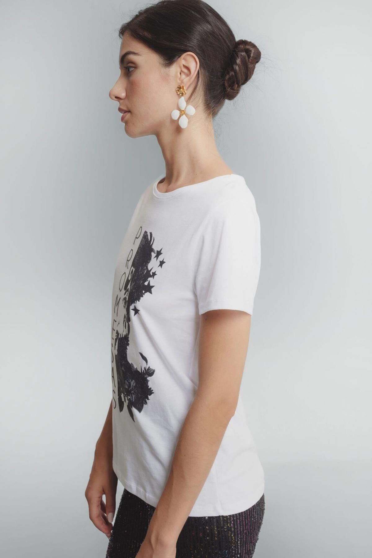 돌로레스 프로메사스 프린트 라운드넥 반팔 티셔츠 7098207 ESTAMPADO BLANCO - 상세 이미지 3