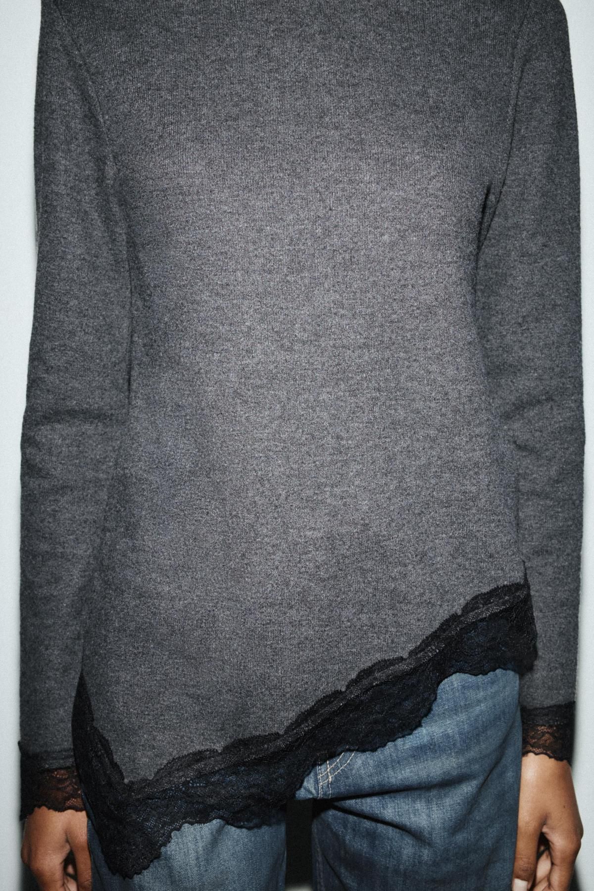 자라 레이스 트리밍 비대칭 라운드넥 긴팔 티셔츠 5039/229 ANTHRACITE GREY - 상세 이미지 4