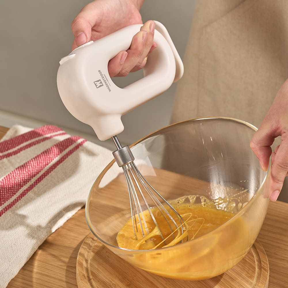 바겐슈타이거 무선 전동 미니 거품기 우유 계란 휘핑기