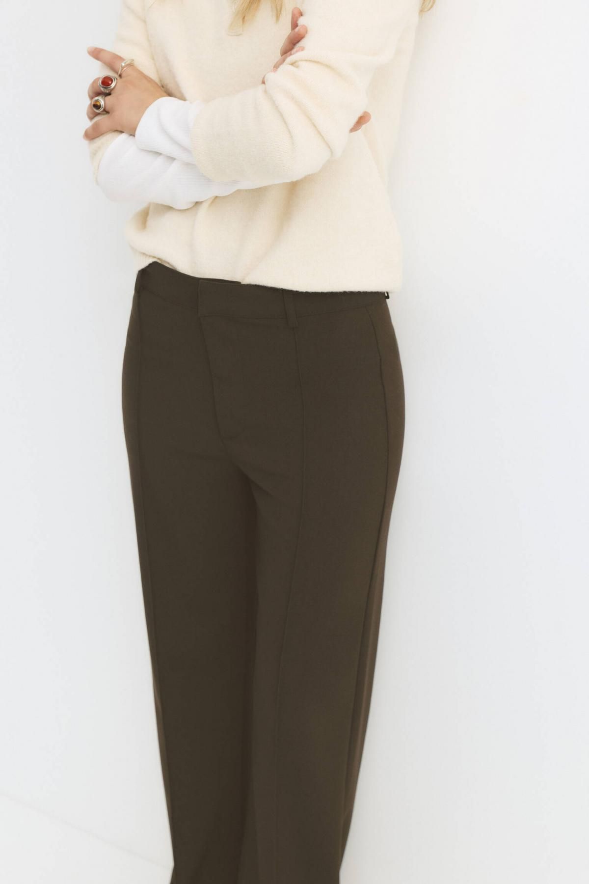 풀앤베어 하이웨이스트 심 디테일 세미 와이드 슬랙스 팬츠 7678/431 MEDIUM KHAKI - 상세 이미지 4